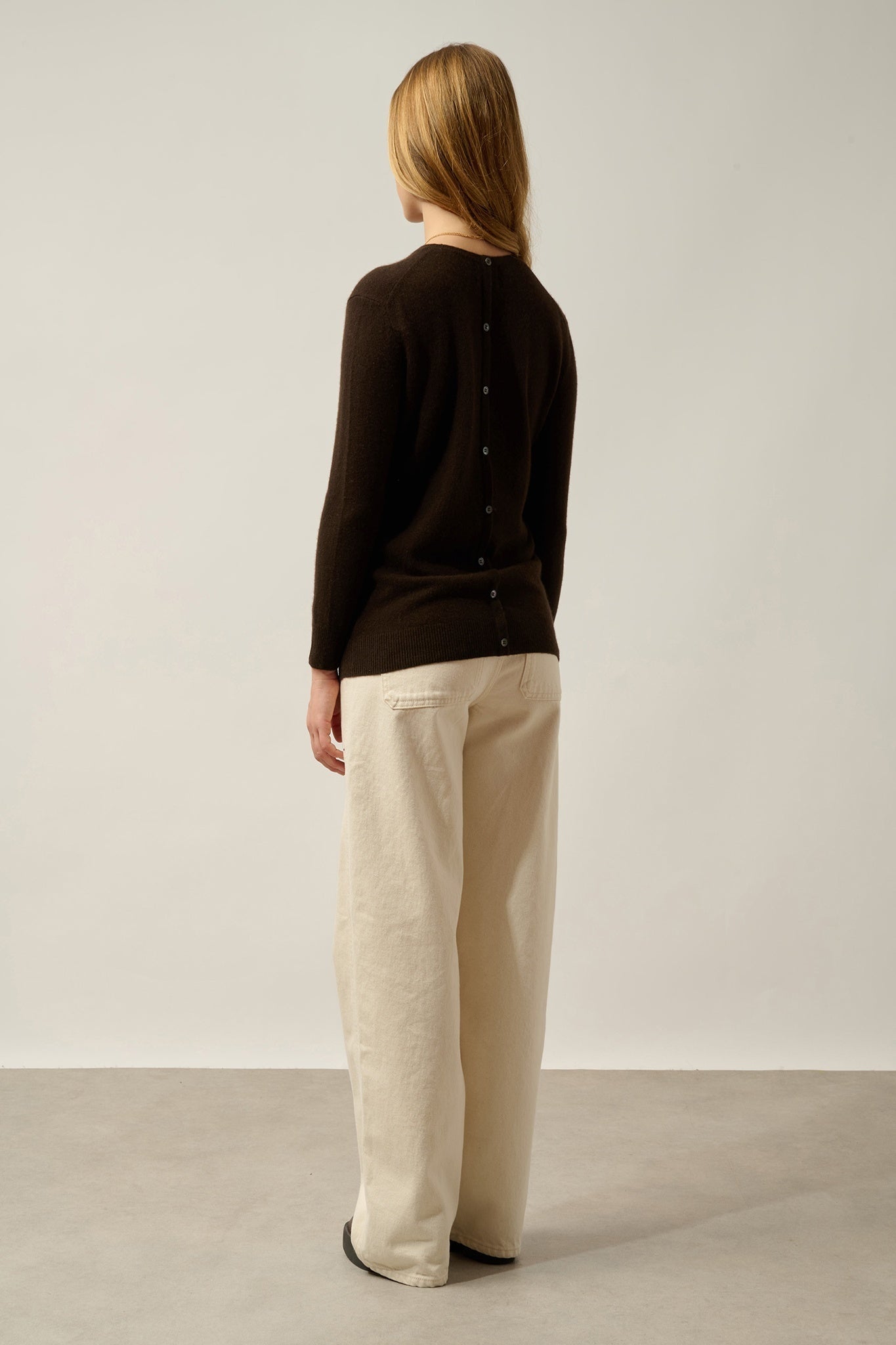 ESTARIS round-neck sweater with buttons on the back 100% cashmere