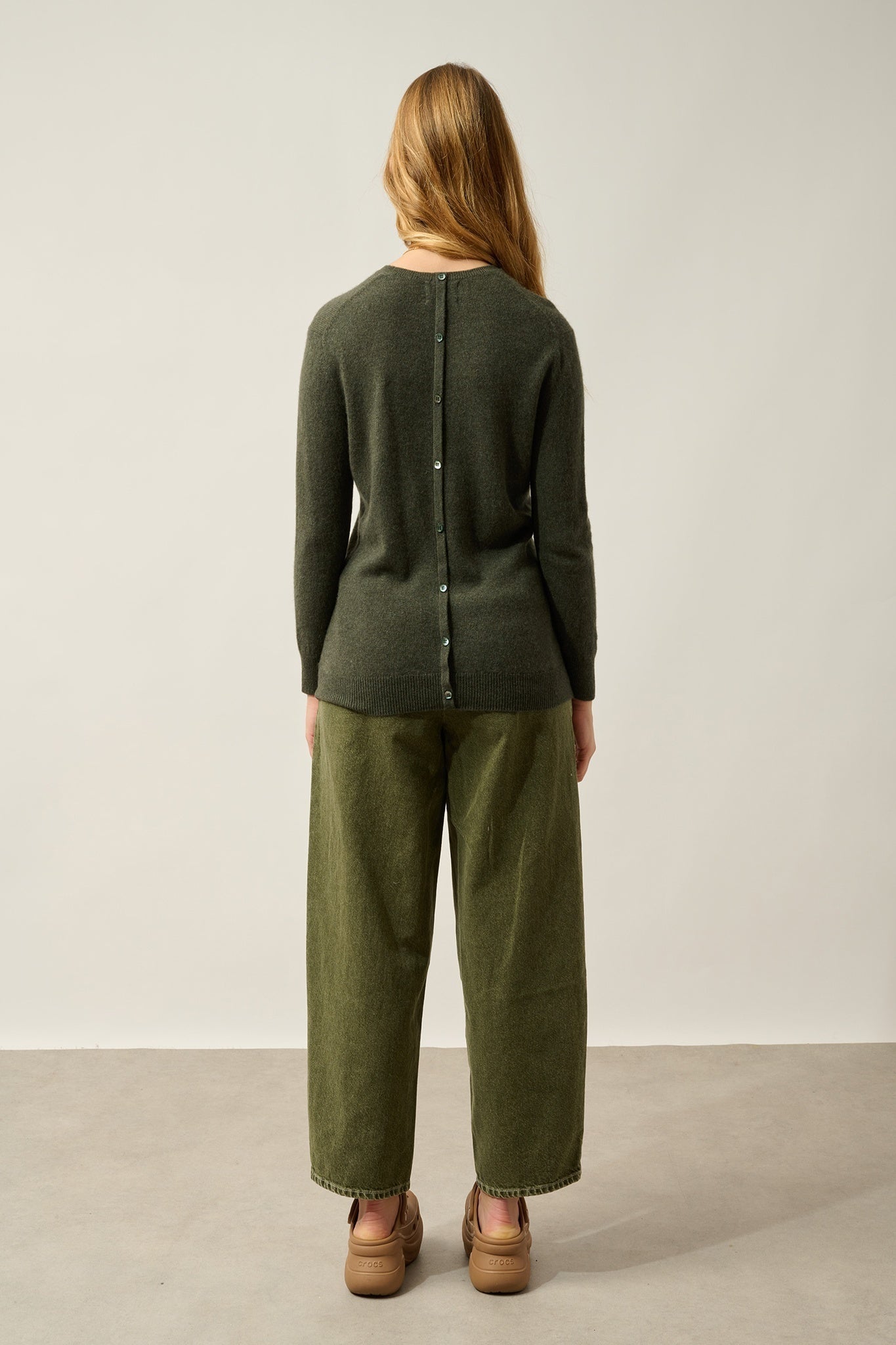 ESTARIS Pullover mit Rundhalsausschnitt und geknöpftem Rücken khaki meliert 100% Kaschmir