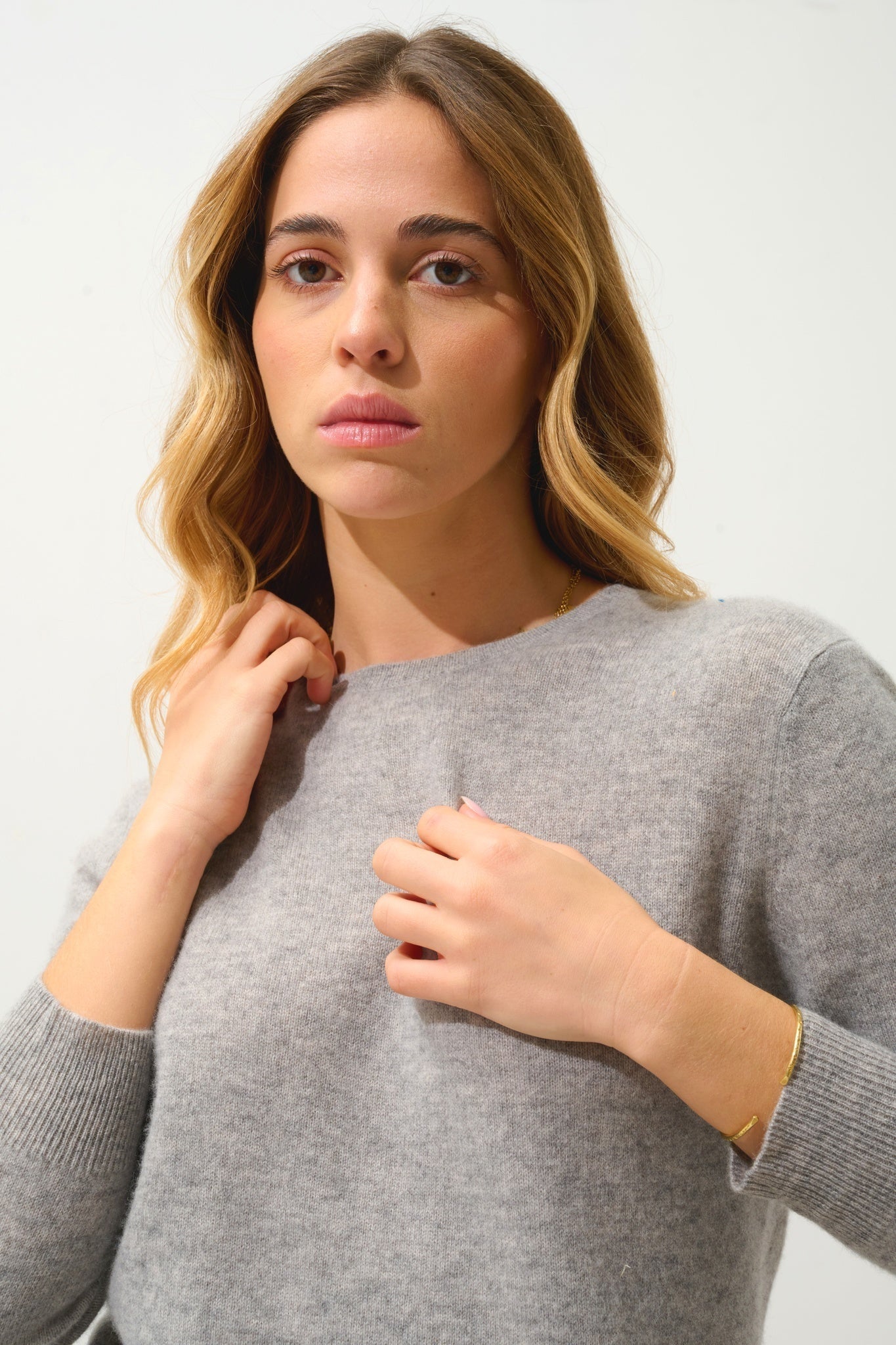 ESTARIS Pullover Rundhalsausschnitt geknöpft Rücken Wolke meliert 100% Kaschmir