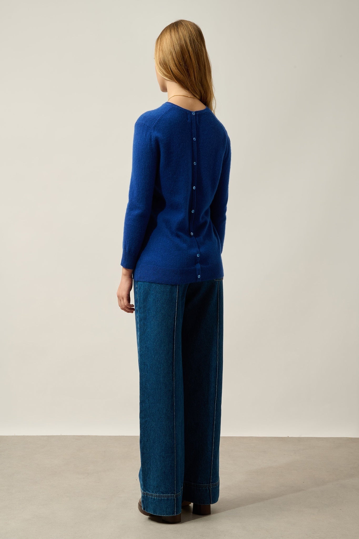 ESTARIS Pullover Rundhalsausschnitt geknöpft Rücken ultramarin 100% Kaschmir