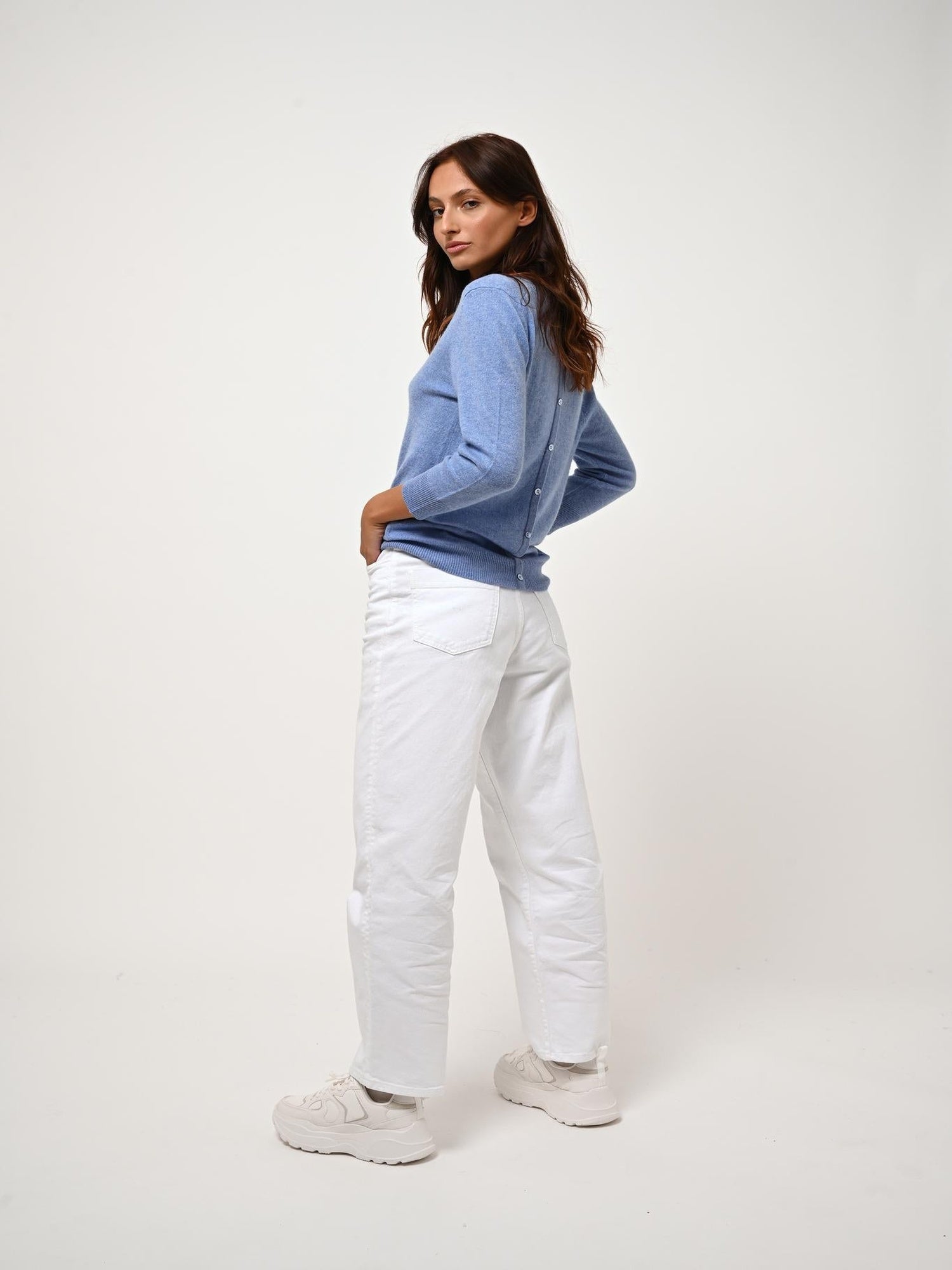 ESTARIS sweater round neck buttoned back sky 100% cashmere