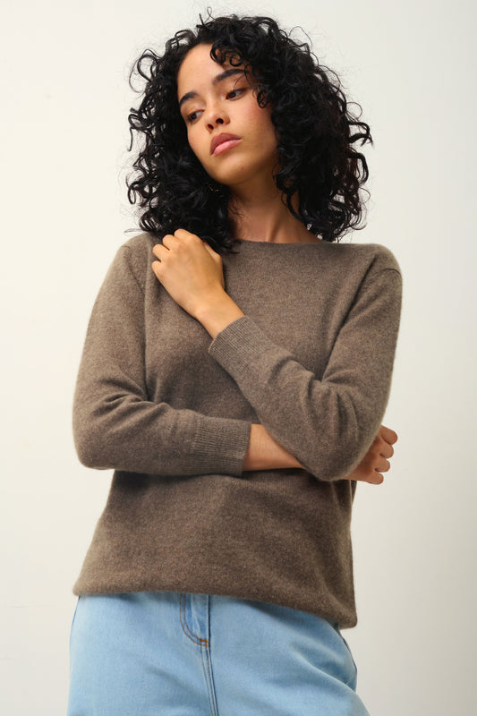 ESTARIS pull col rond boutonné dos taupe chiné 100% cachemire