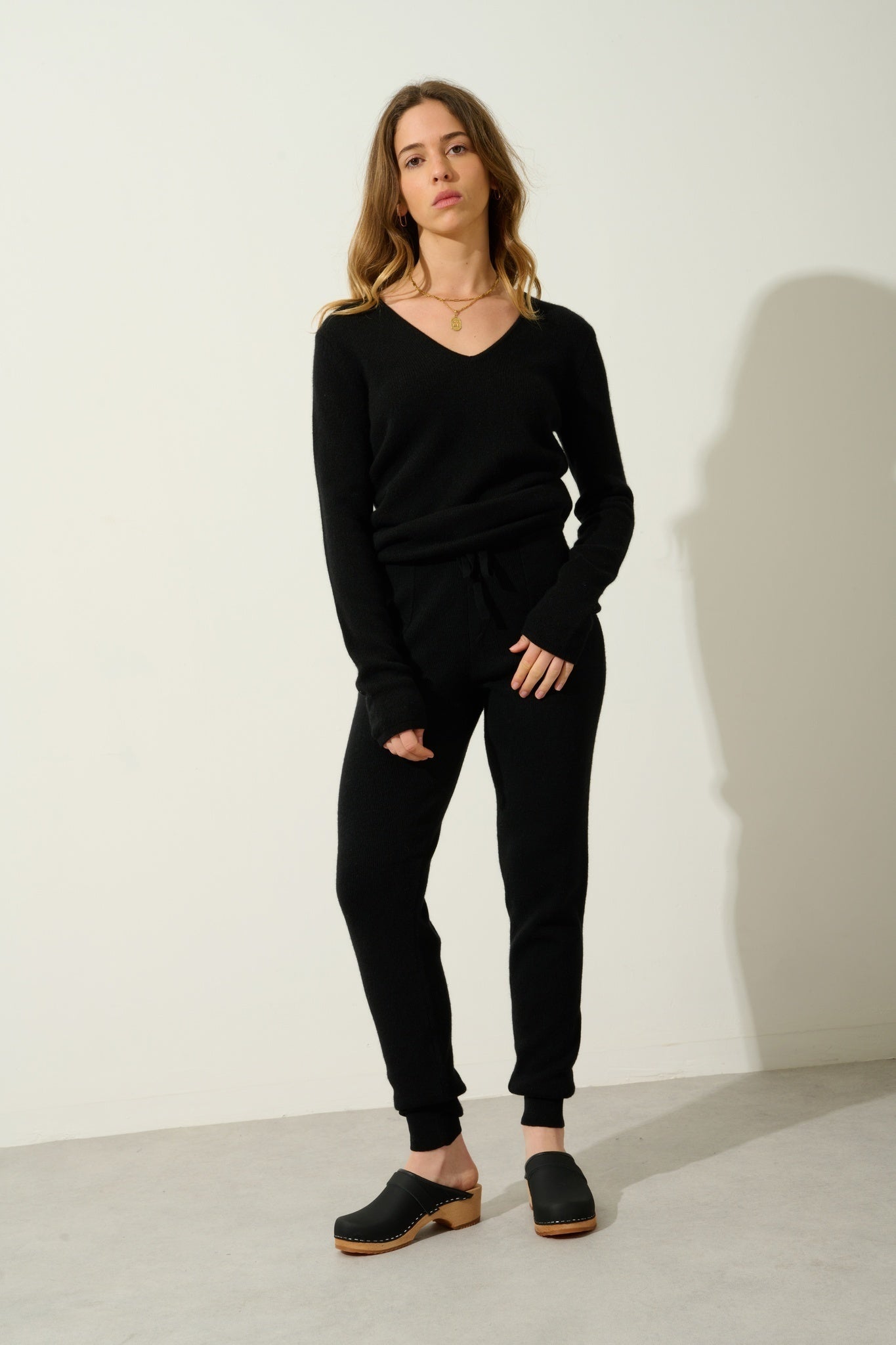 FERRAND black jogging suit 100% cashmere