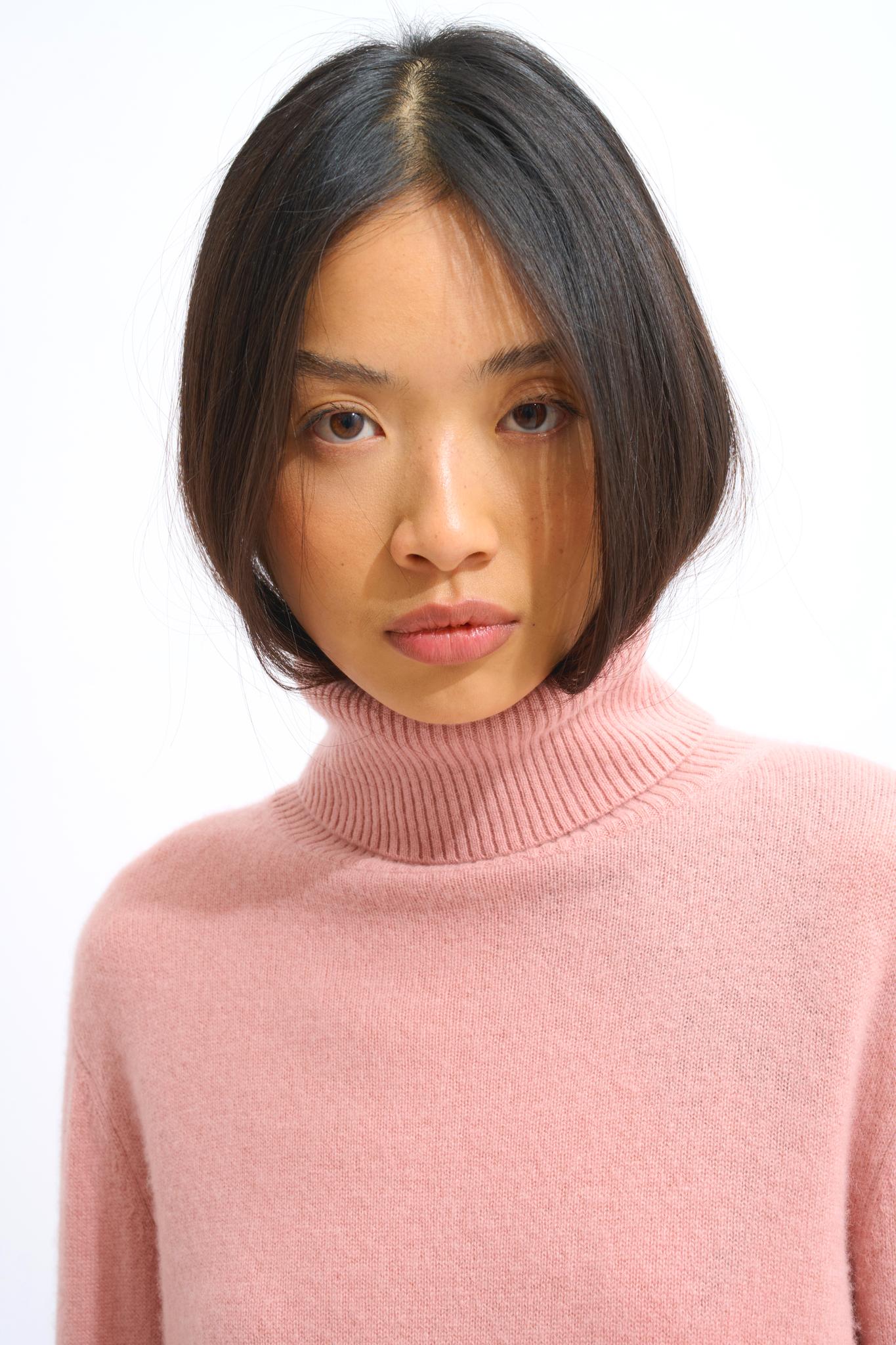 FORNET rosewood turtleneck sweater 100% cashmere