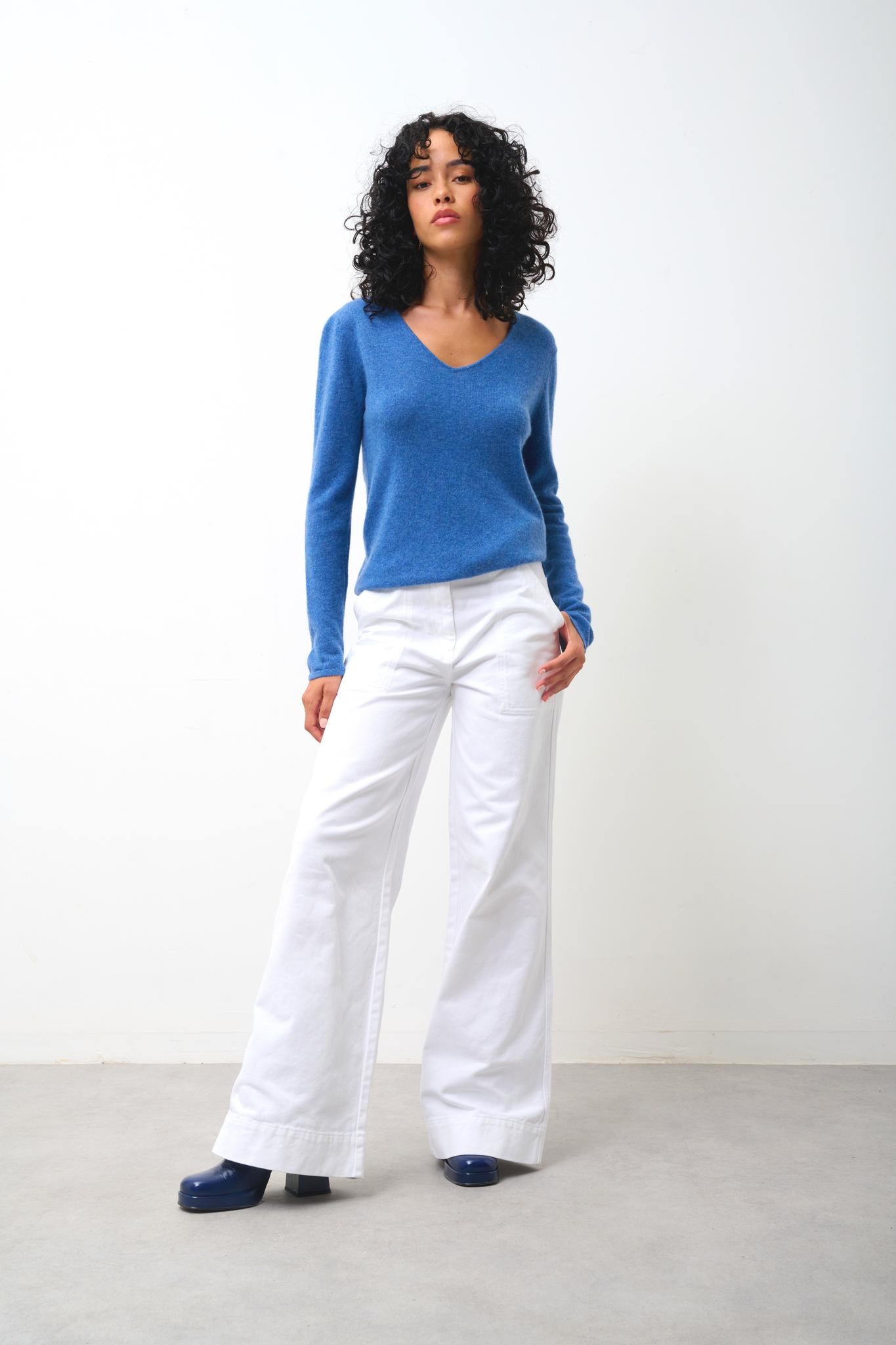 GALISE pull col v bleu denim 100% cachemire