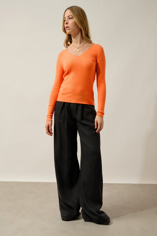 GALISE Pullover mit V-Ausschnitt in fluoreszierendem Orange aus 100% Kaschmir