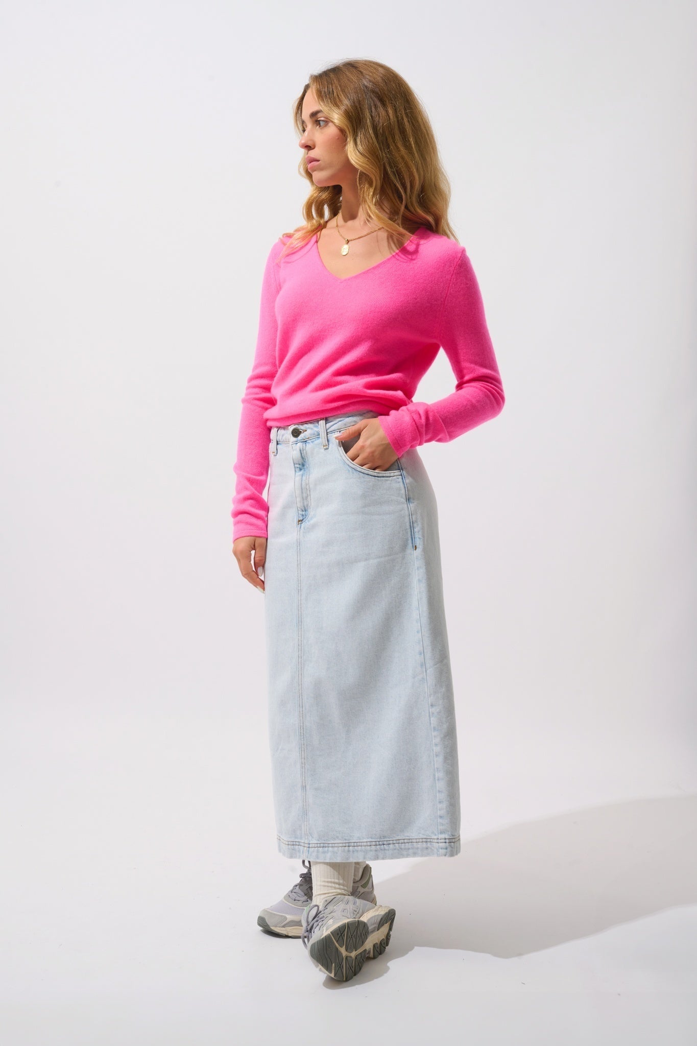 GALISE Pullover mit V-Ausschnitt in Neonpink aus 100% Kaschmir