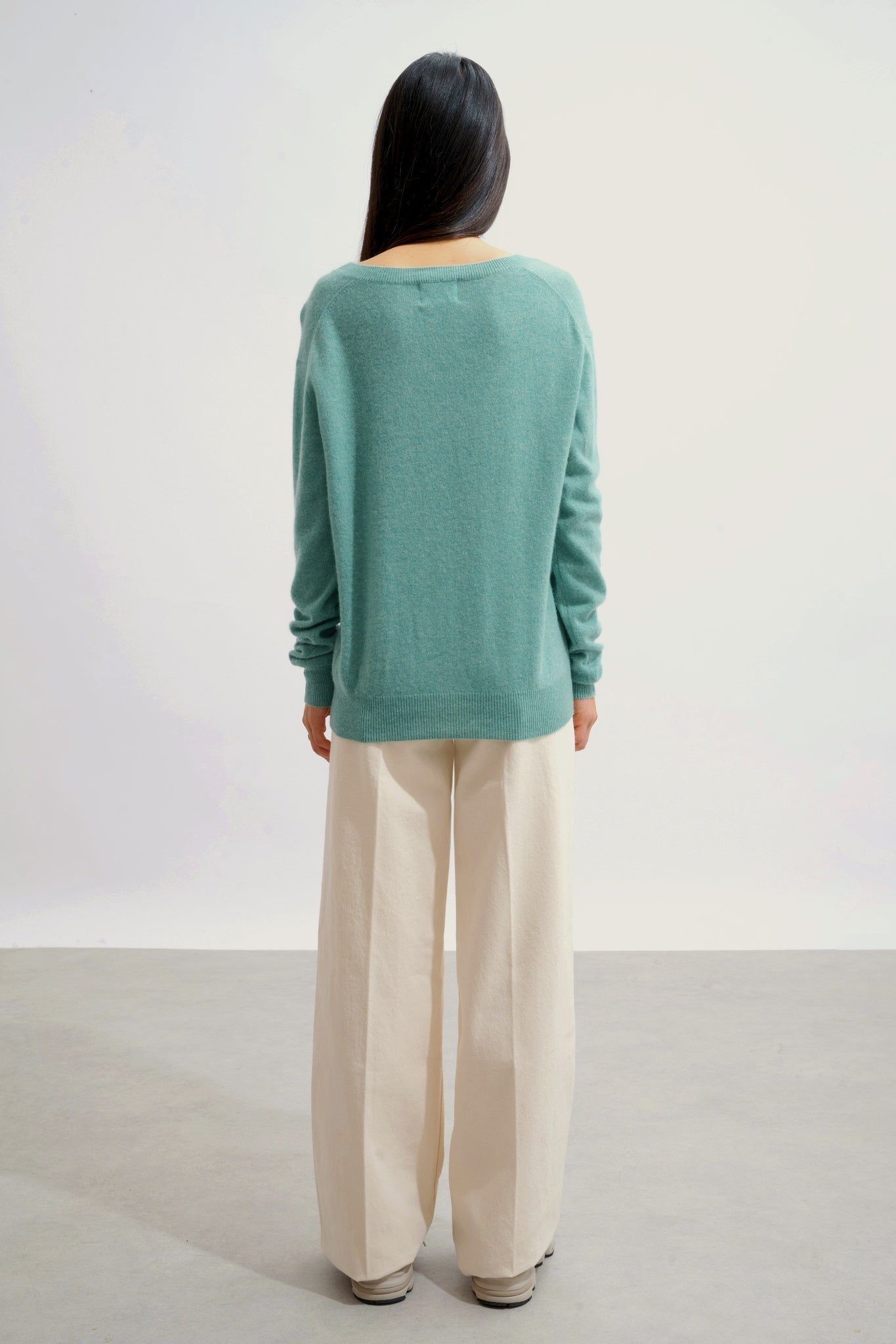 GARDORIA mottled green v-neck sweater 100% cashmere