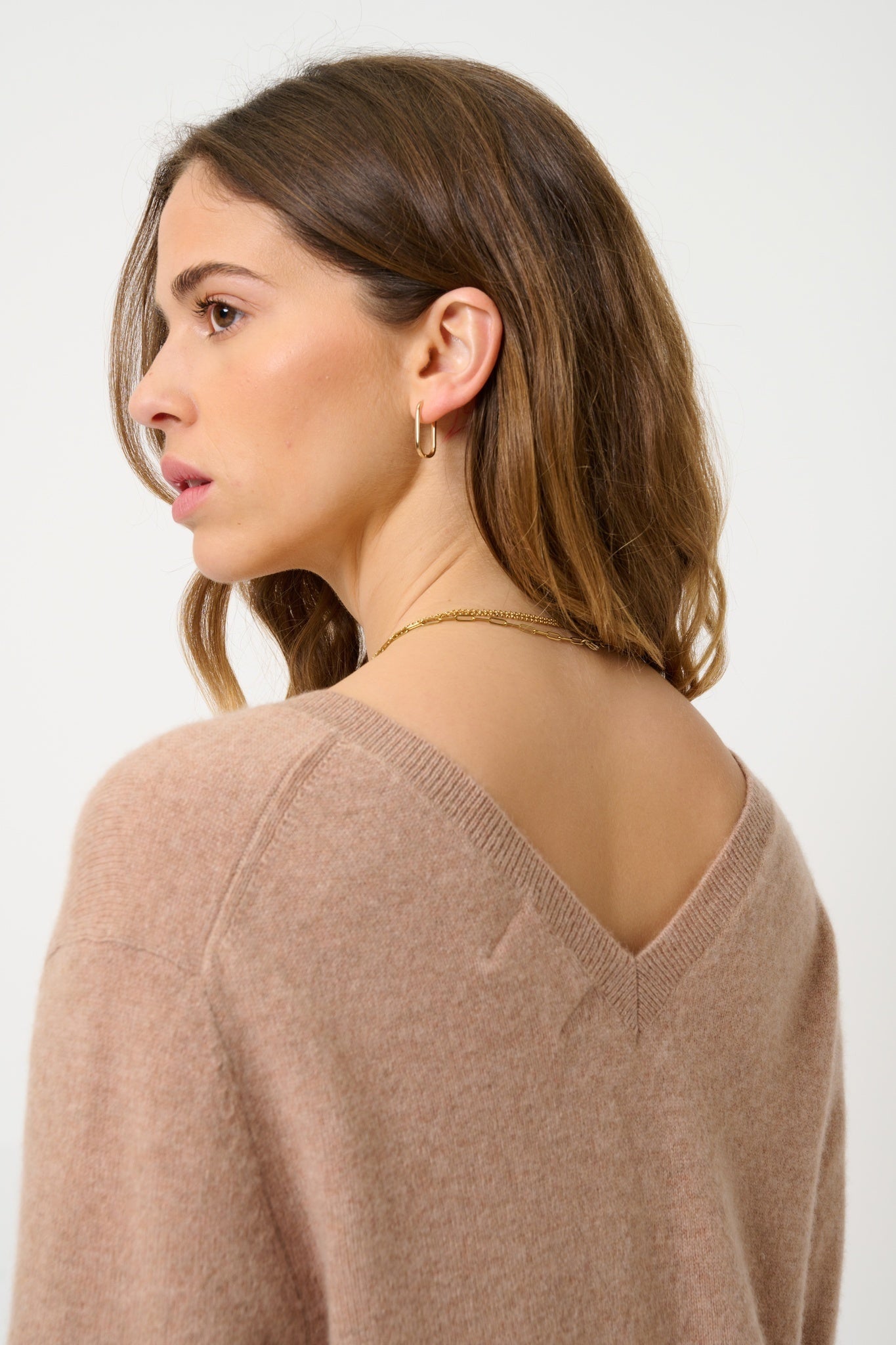 GIEGN v-neck sweater camel mottled 100% cashmere