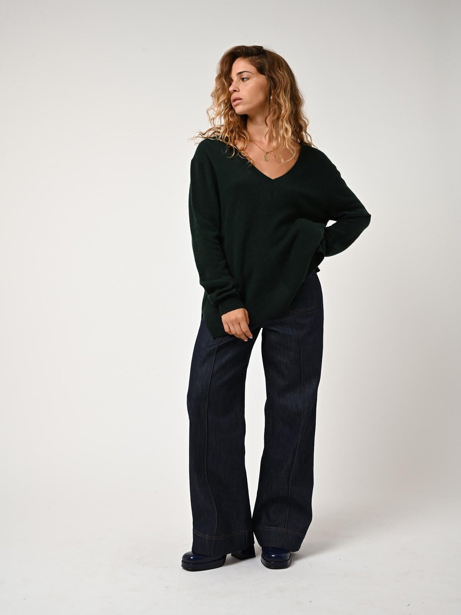 GIEGN pull col v devant et dos cyprès 100% cachemire