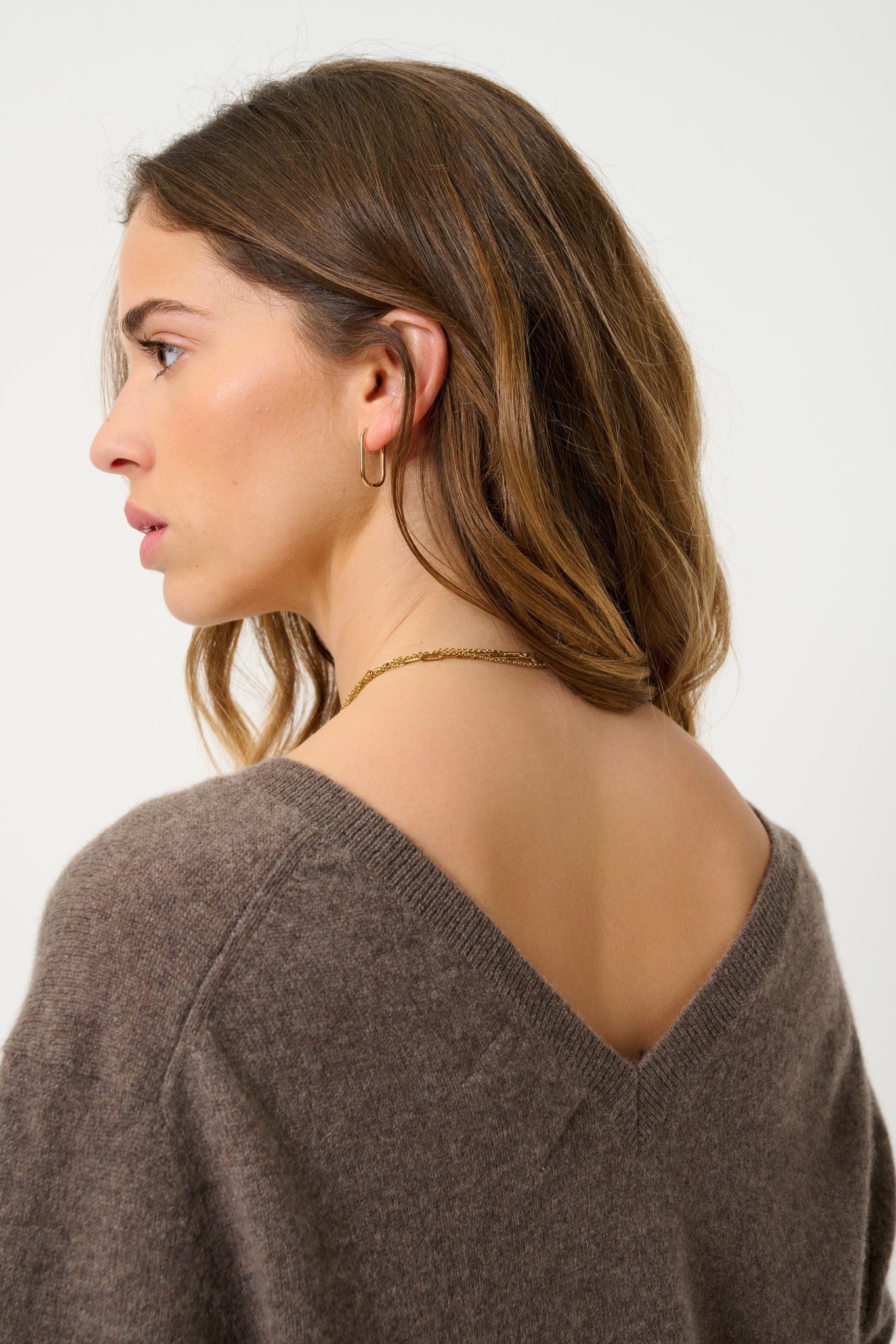 GIEGN pull col v devant et dos taupe chiné 100% cachemire