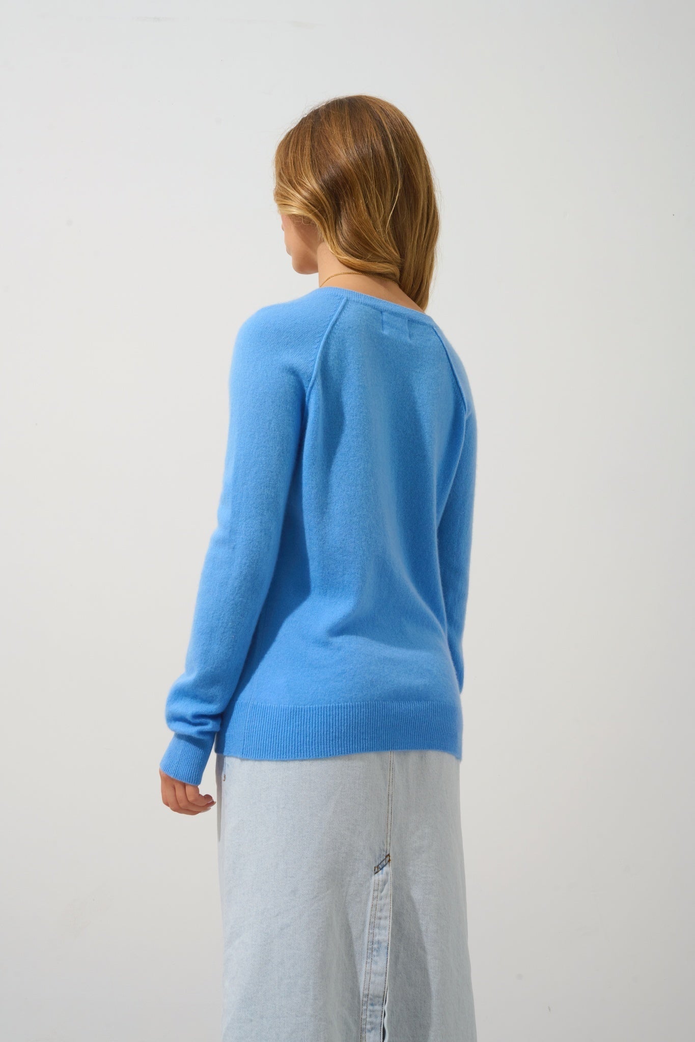 GIUSALET babyblauer Pullover mit V-Ausschnitt, 100 % Kaschmir
