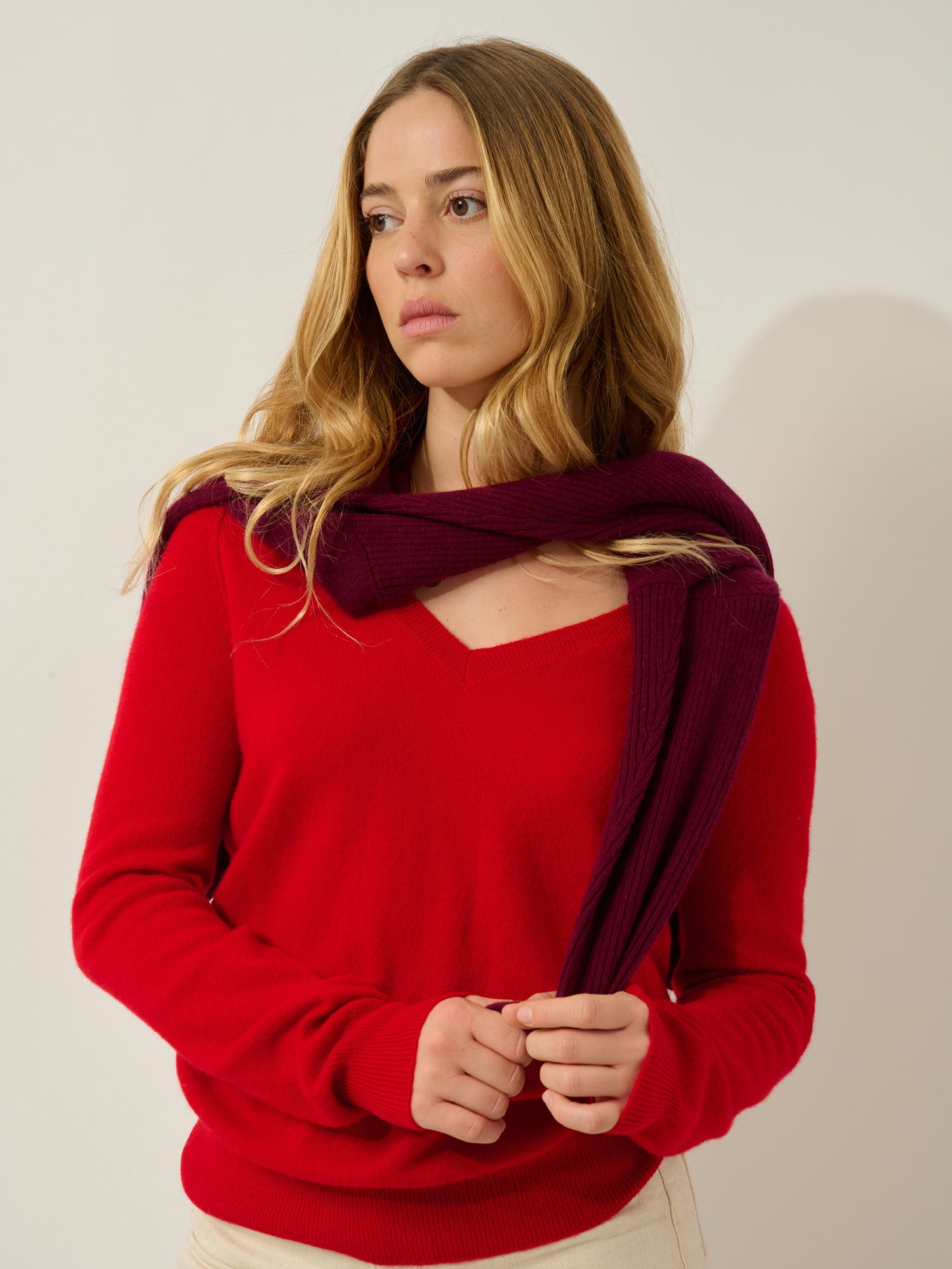 GIUSALET pull col v rouge 100% cachemire
