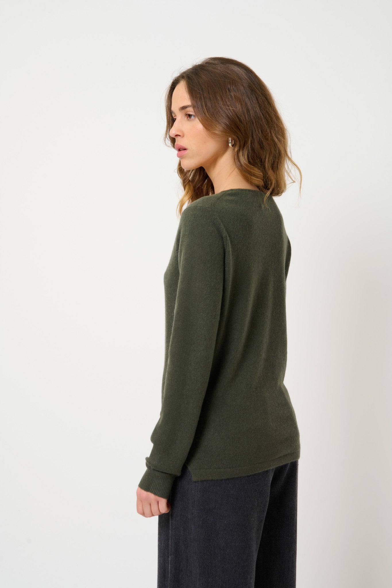 glyder pull col bateau goutte devant kaki 100% cachemire