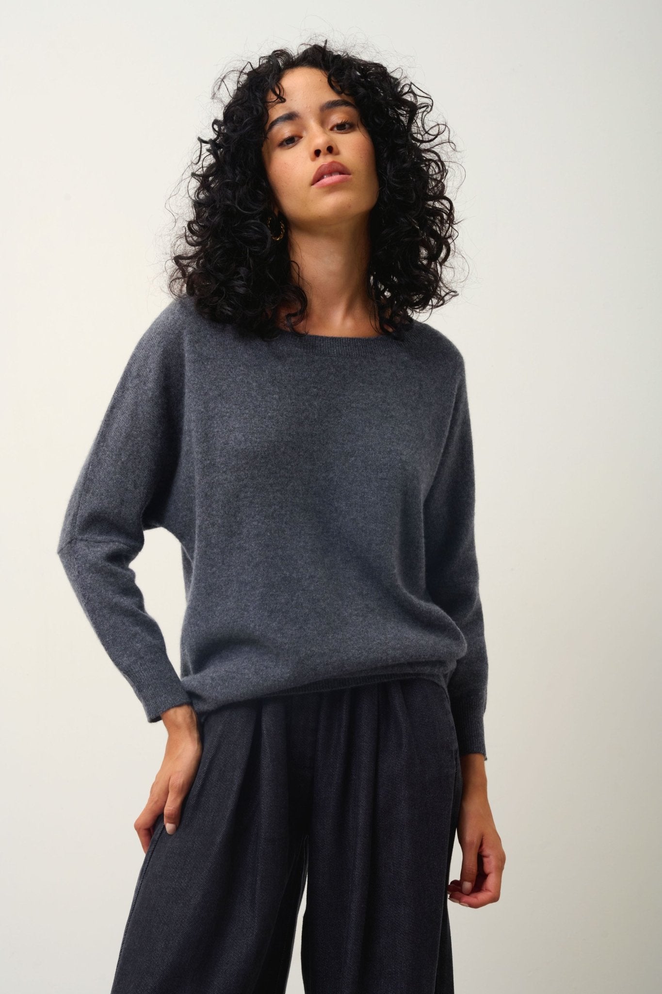 GOLÉON charcoal mottled bat sweater 100% cashmere