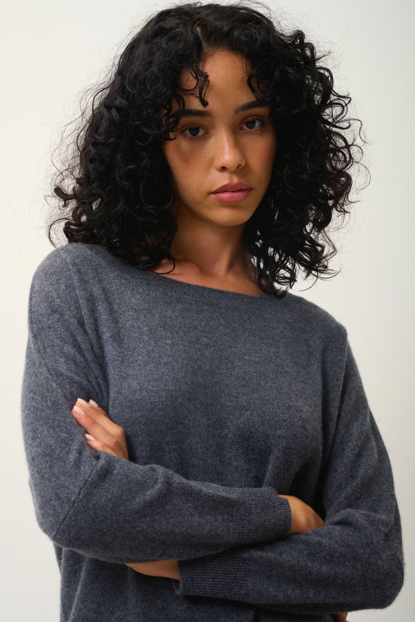 GOLÉON charcoal mottled bat sweater 100% cashmere