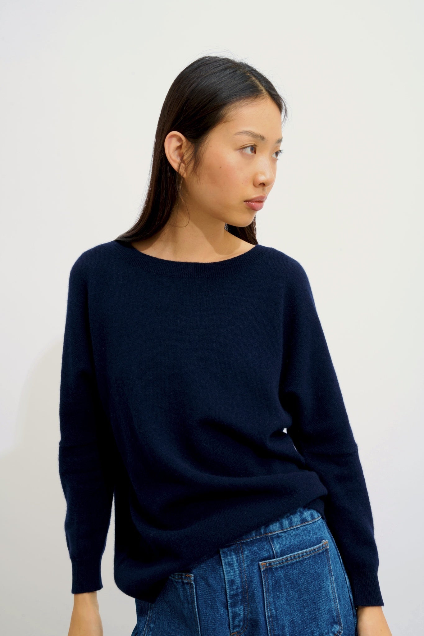 GOLÉON navy bat sweater 100% cashmere