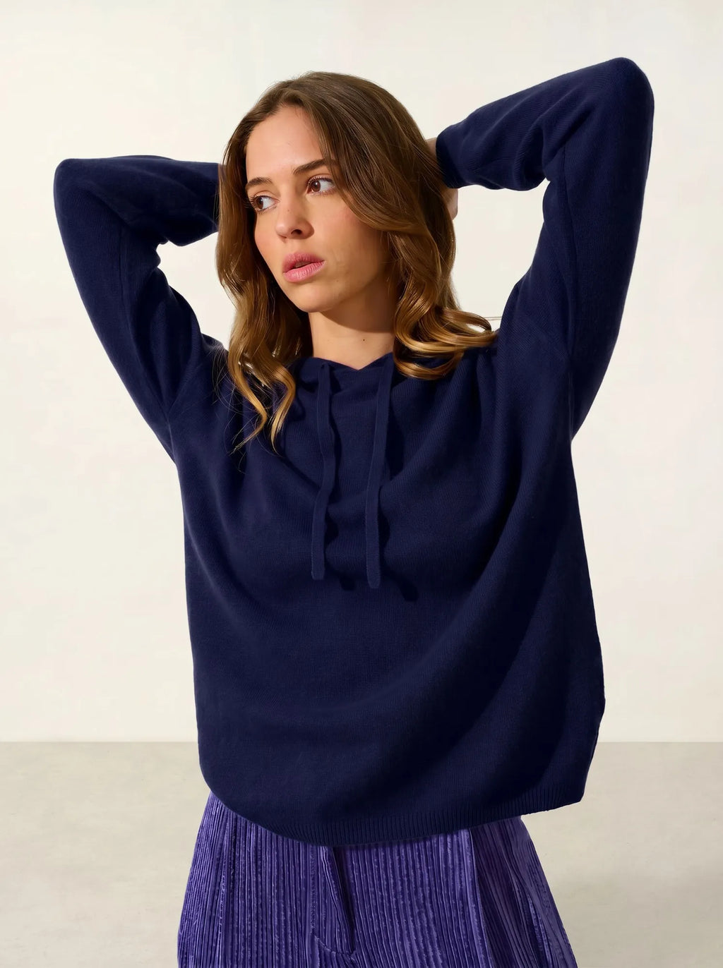 DORTE Pull Capuche Bleu Marine