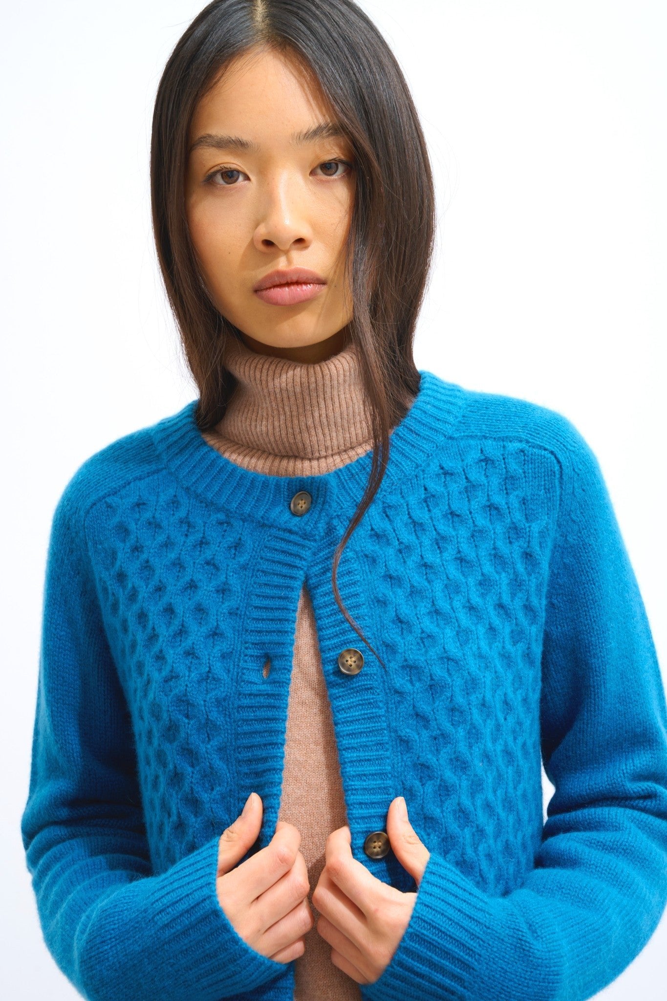 jinpa cardigan col rond 8 fils paon 100% cachemire