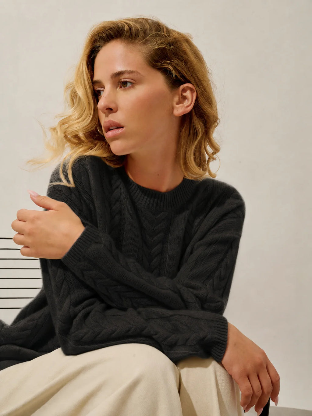 ASTRID Pull Col Rond 6 Fils Noir