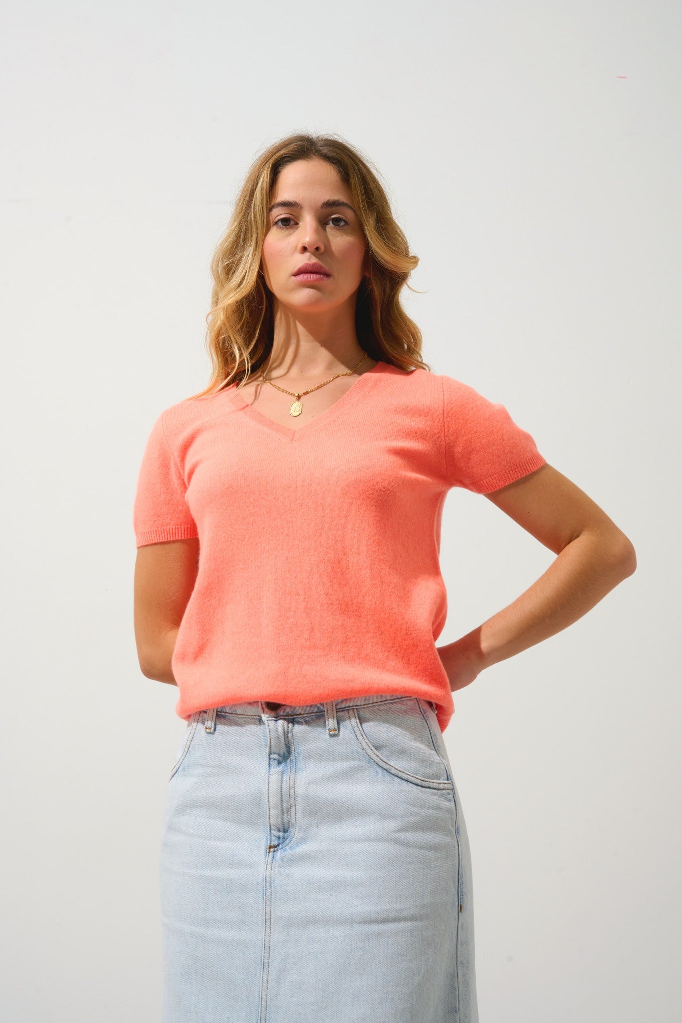 kali t-shirt col v orange fluo 100% cachemire
