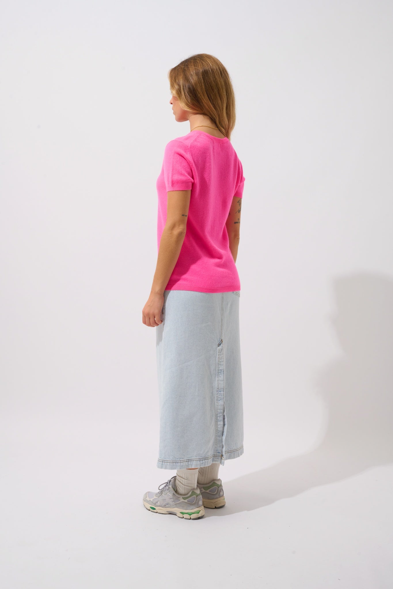 KALI t-shirt col v rose fluo 100% cachemire