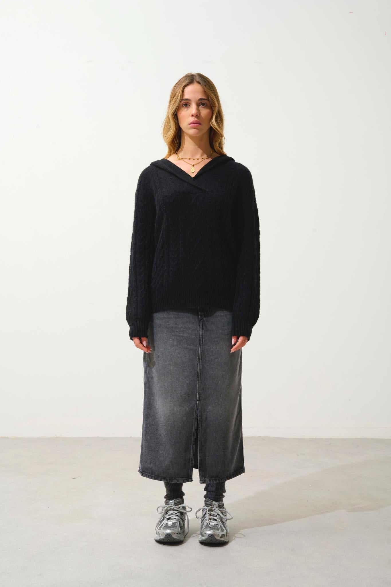 KHANDRO hooded sweater 6 threads black 100% cashmere