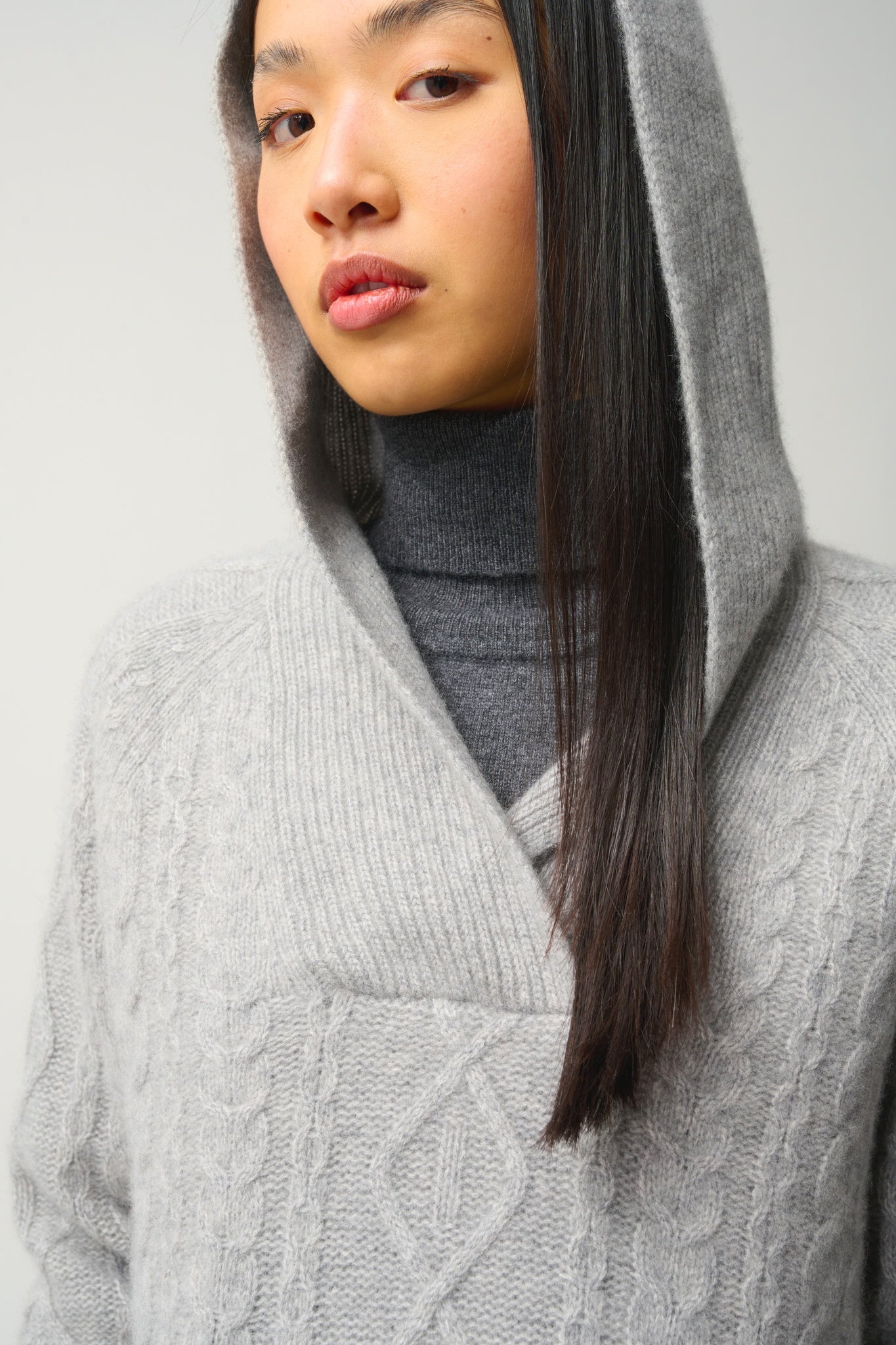 KHANDRO Kapuzenpullover 6-fädig Wolke meliert 100% Kaschmir