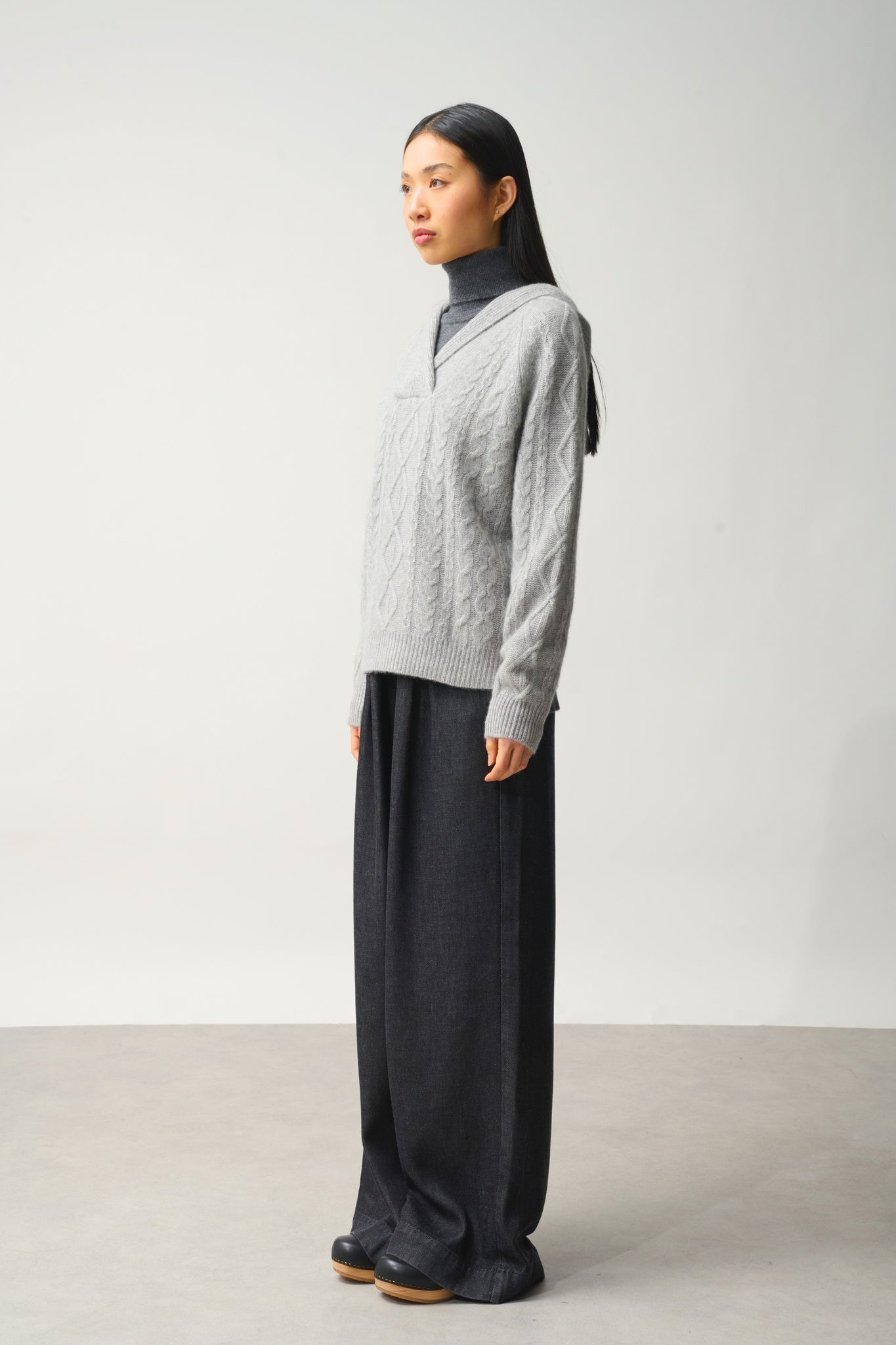 KHANDRO Kapuzenpullover 6-fädig Wolke meliert 100% Kaschmir