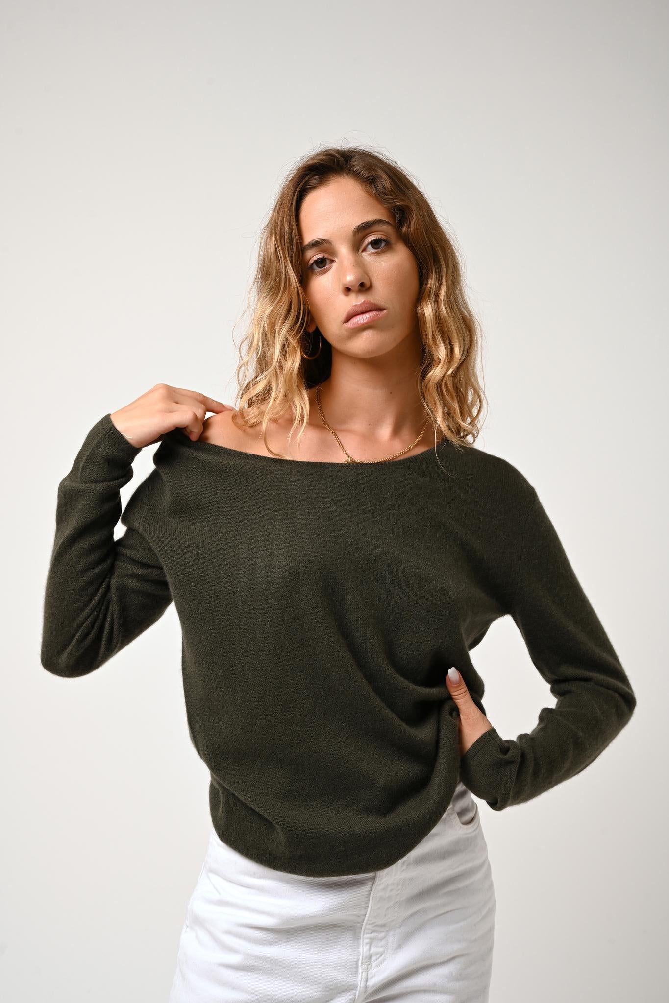 LANFON khaki boat neck sweater 100% cashmere