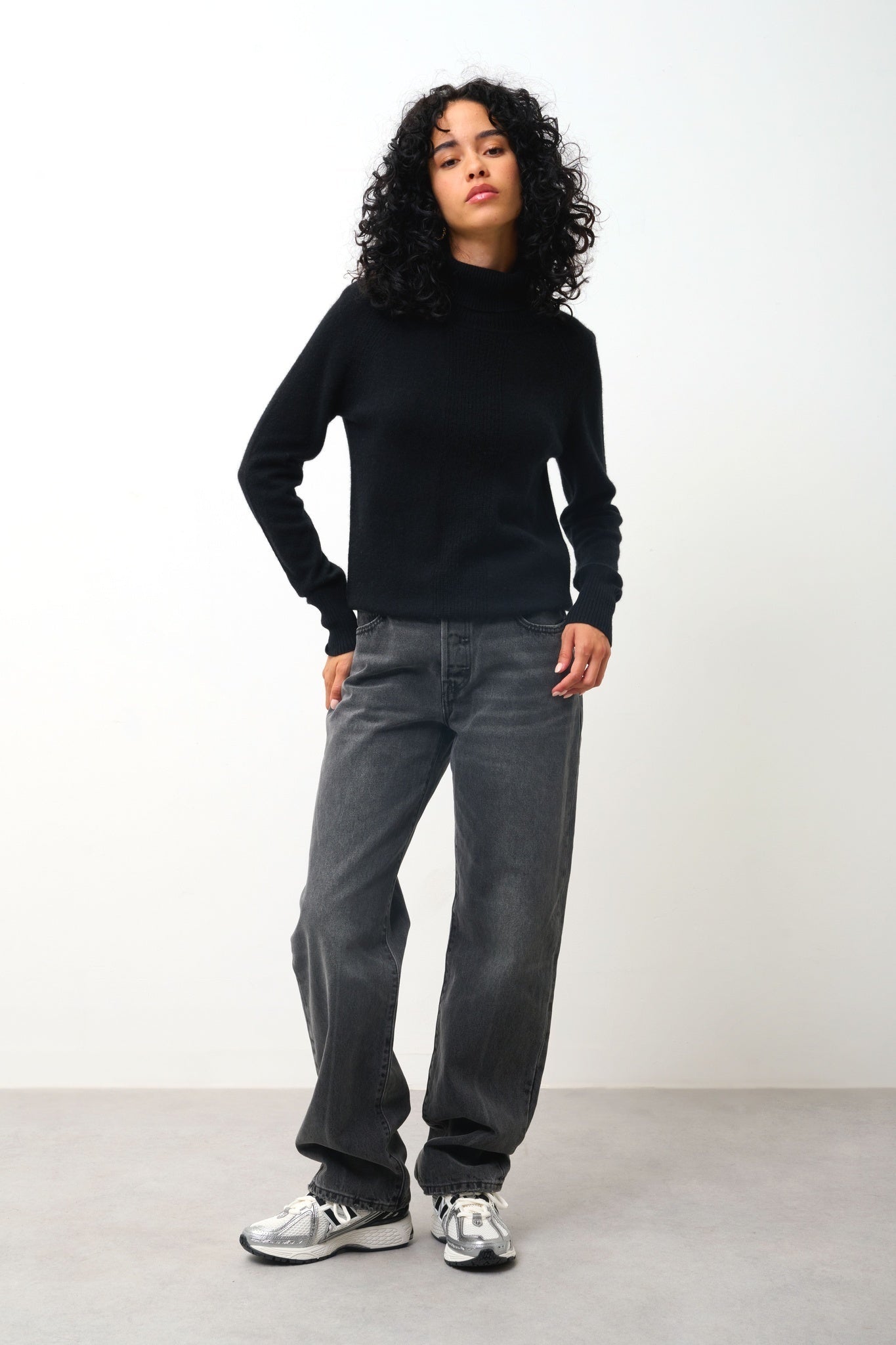 LILLY black turtleneck sweater 100% cashmere