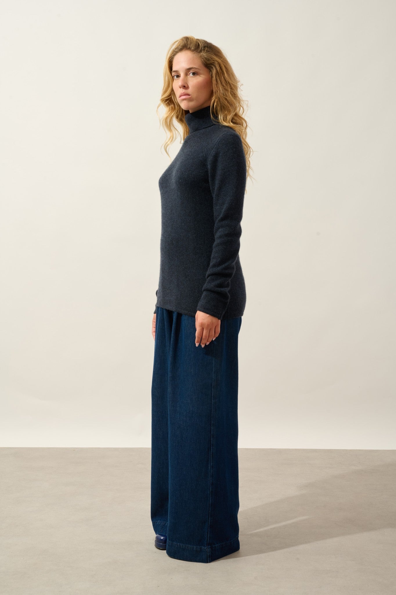 linda pull col roulé 4 fils caviar 100% cachemire