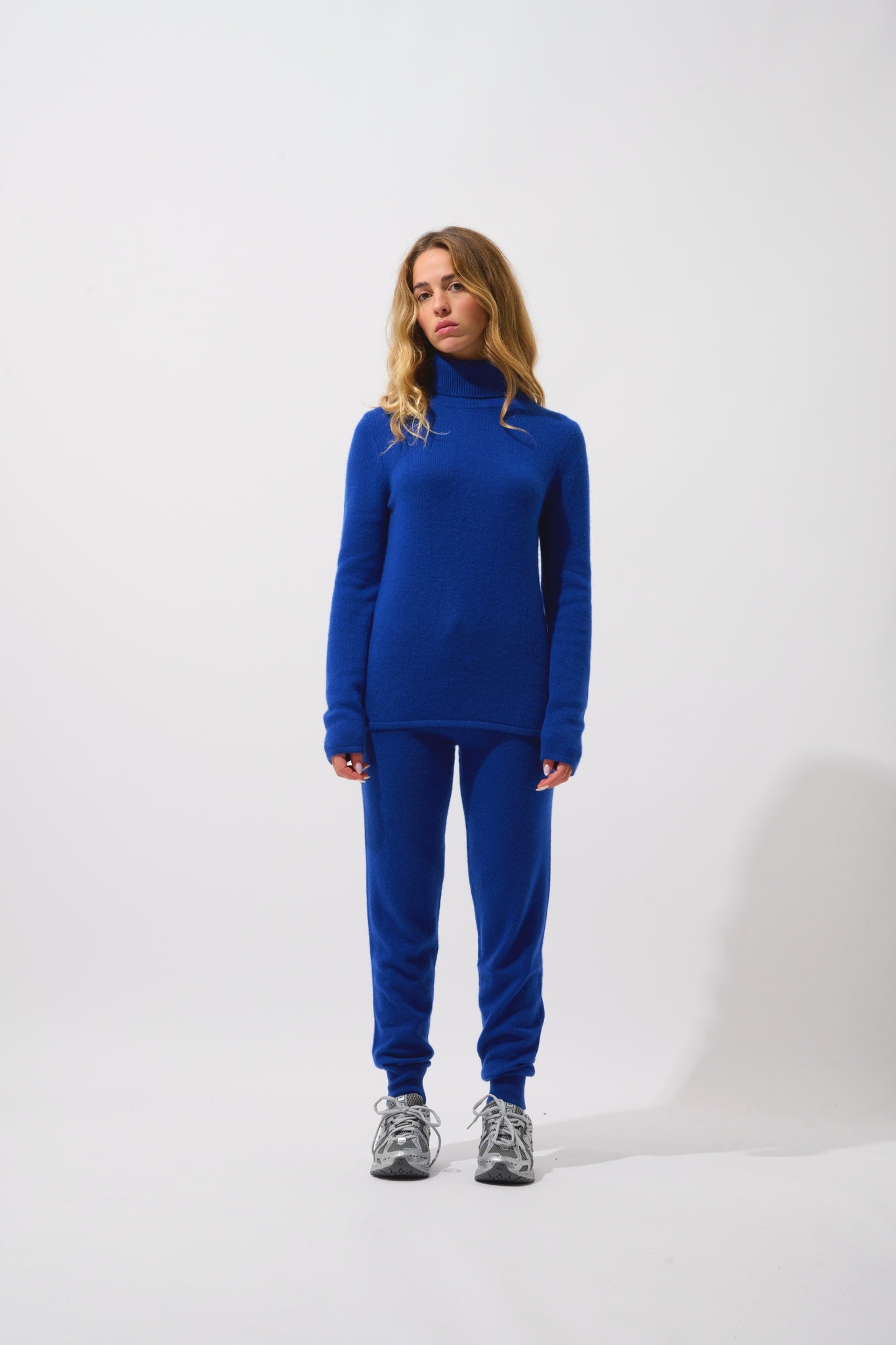 LINDA Rollkragenpullover 4 Fäden ultramarin 100% Kaschmir