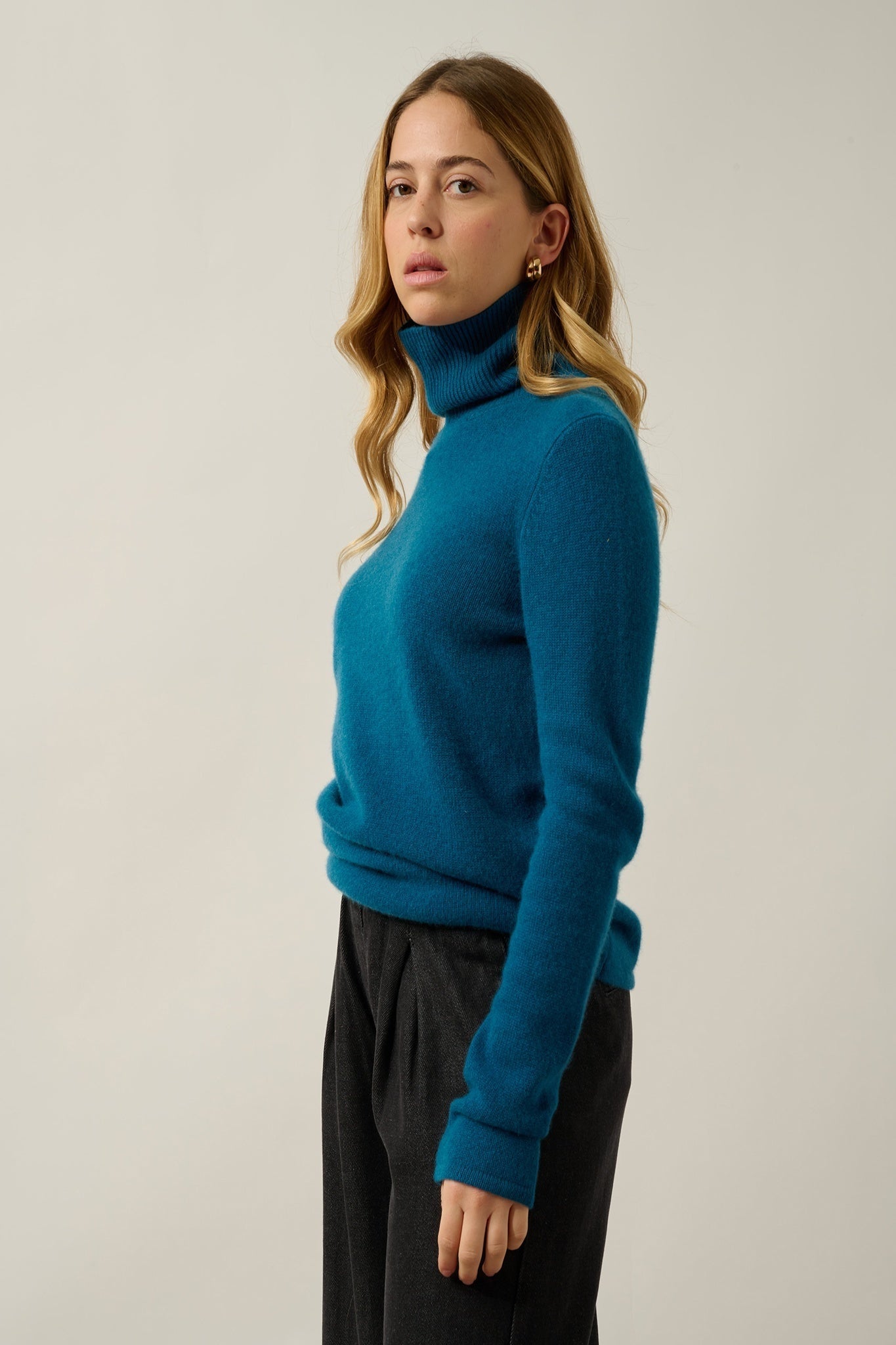 LINDA 4-thread peacock turtleneck sweater 100% cashmere