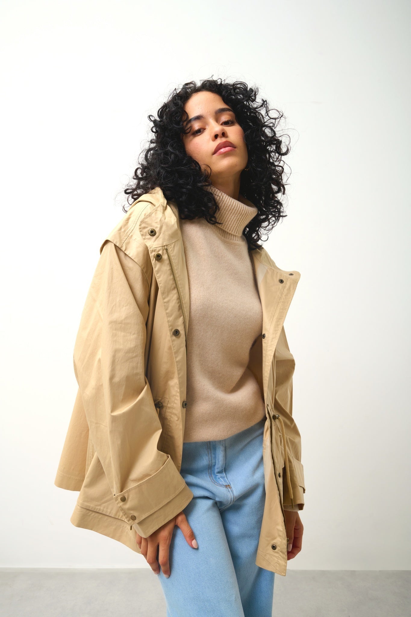 LINDA 4-thread roll-neck sweater sand 100% cashmere