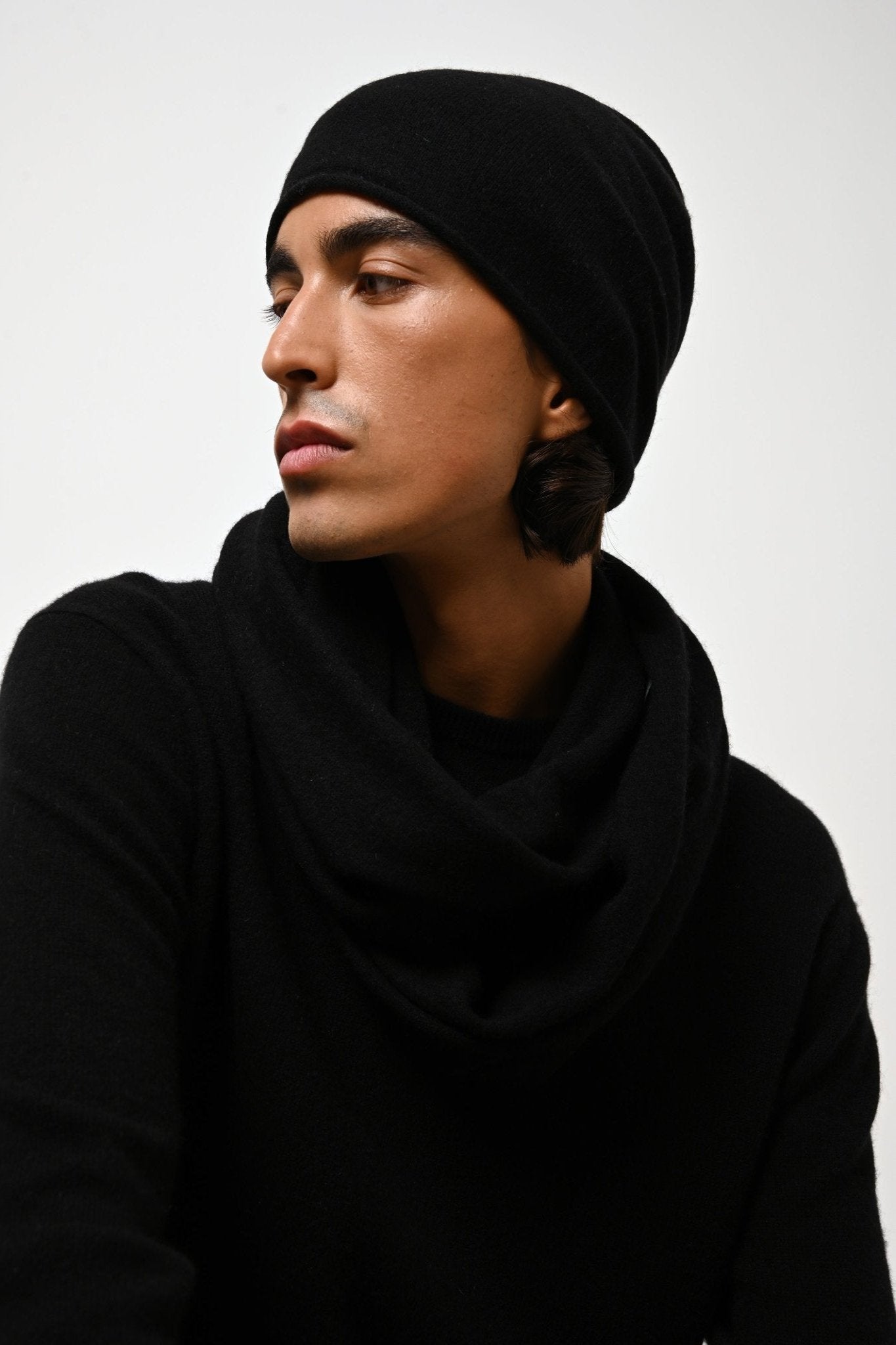 PINIER black 100% cashmere hat