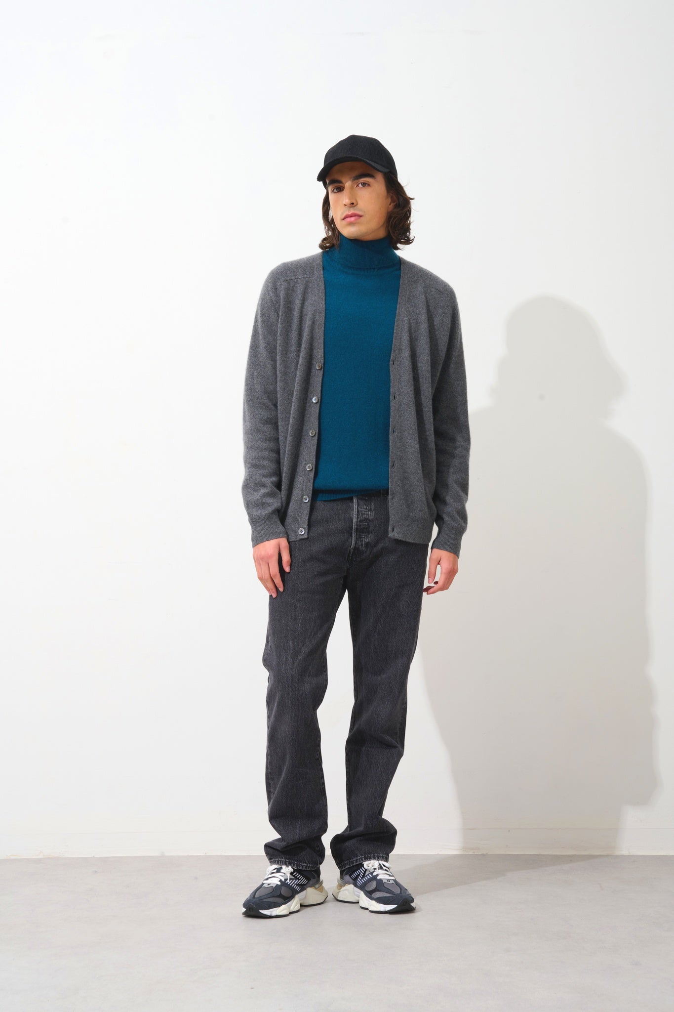 PIPA anthracite mottled v-neck cardigan 100% cashmere