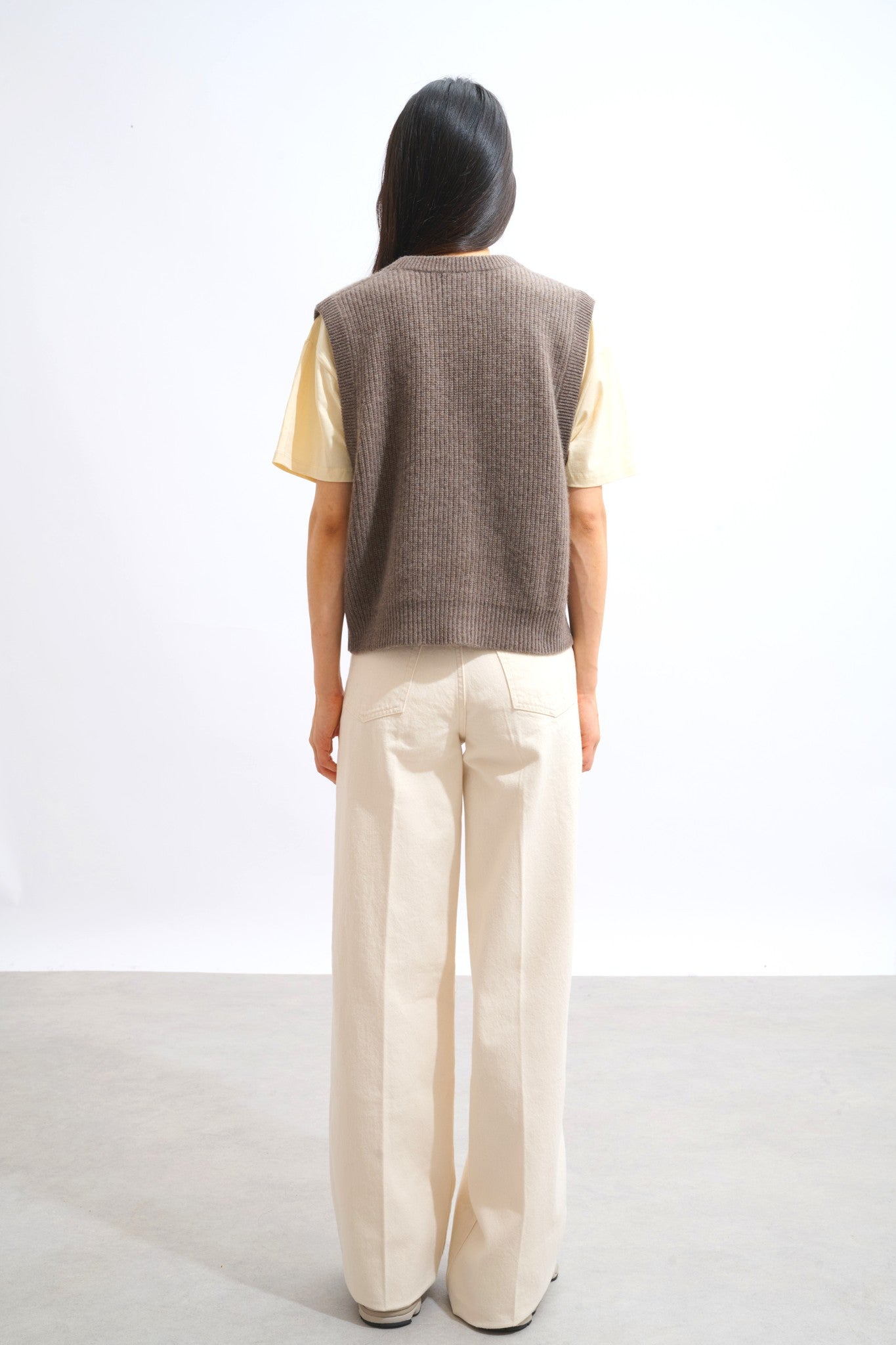 rosavia cardigan col v sans manches 4 fils taupe chiné 100% cachemire