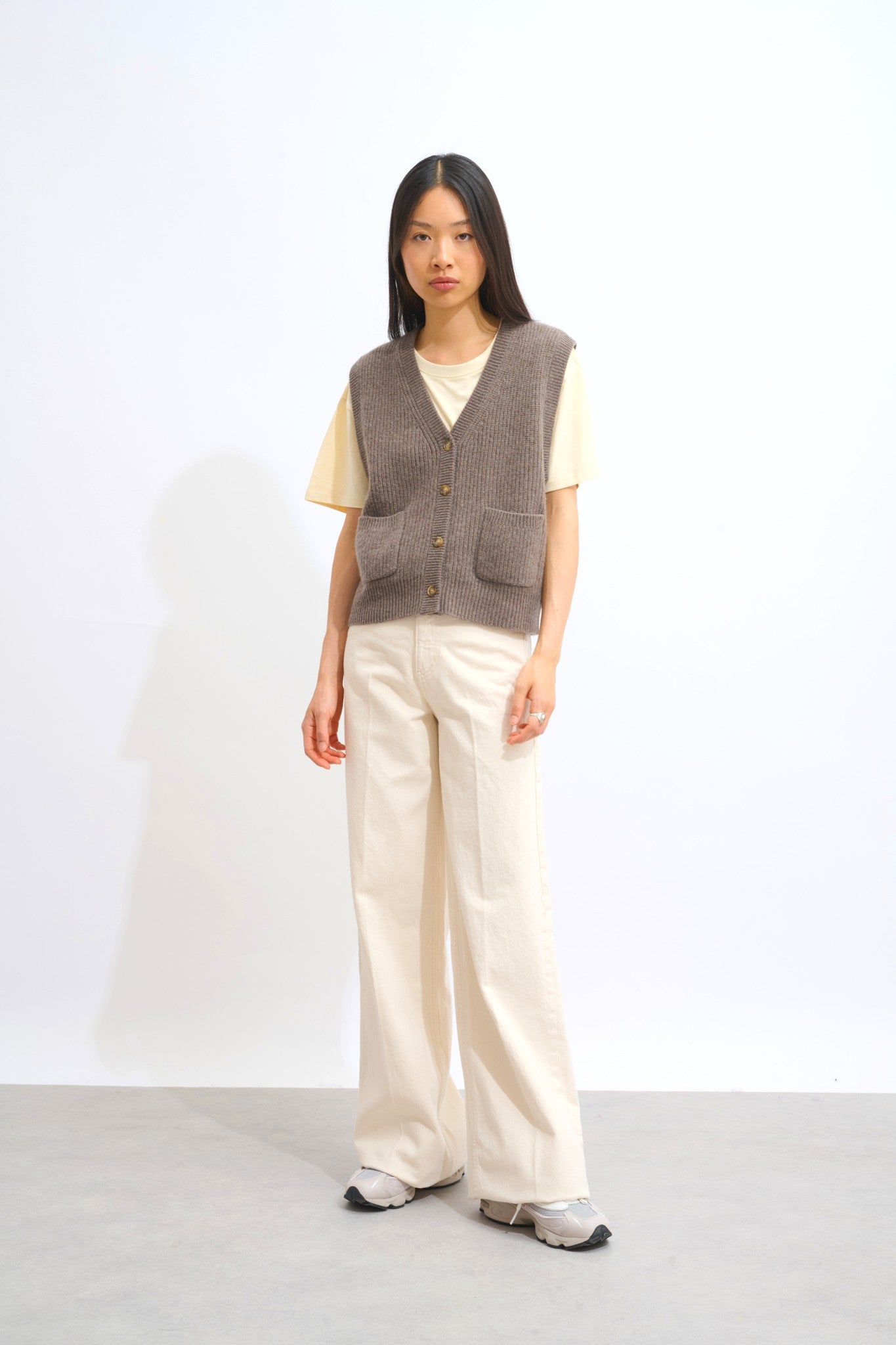 rosavia cardigan col v sans manches 4 fils taupe chiné 100% cachemire