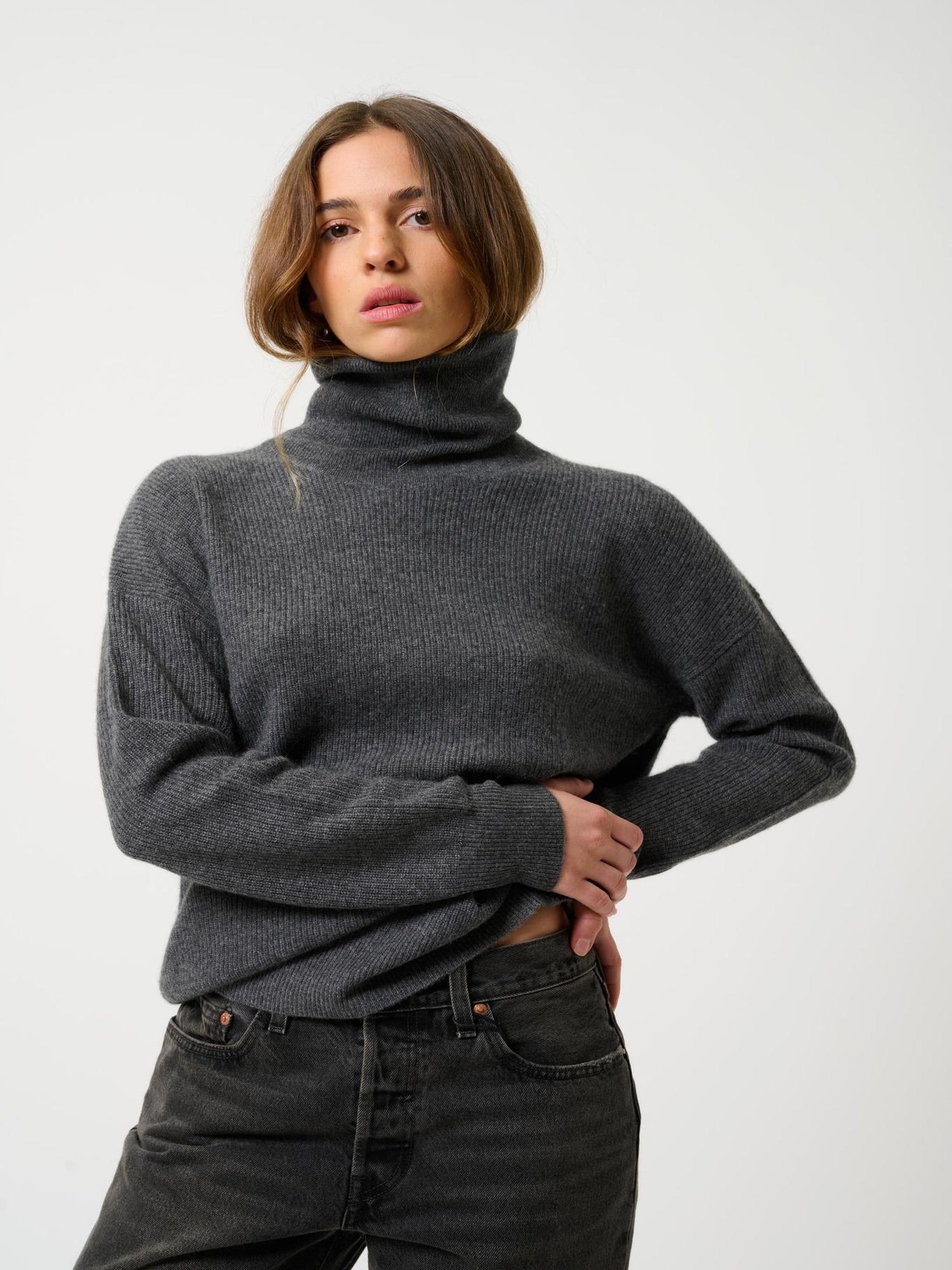 serie様Shanshan Ruan ダークグレー タートルネック ニット 定価18万 Shanshan Ruan ダークグレー タートルネック ニット M