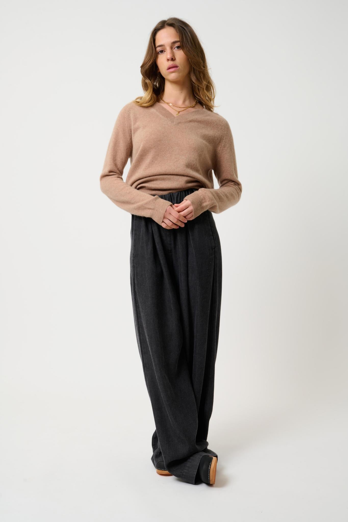 SAVANNAH v-neck sweater camel mottled 100% cashmere