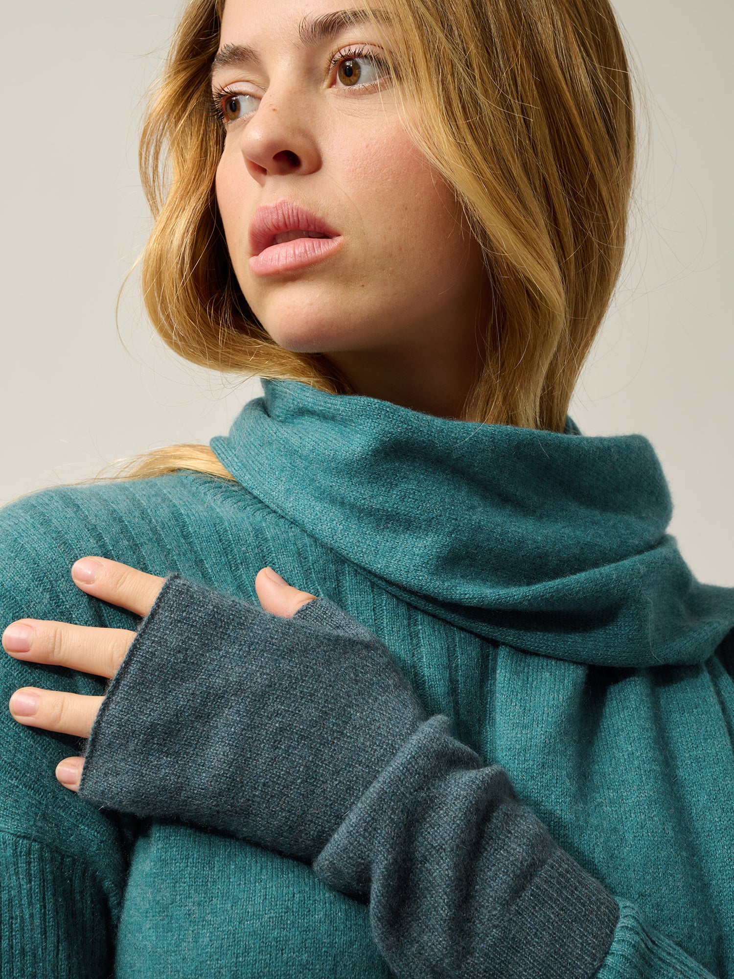 SERRE mitaines vert canard chiné 100% cachemire