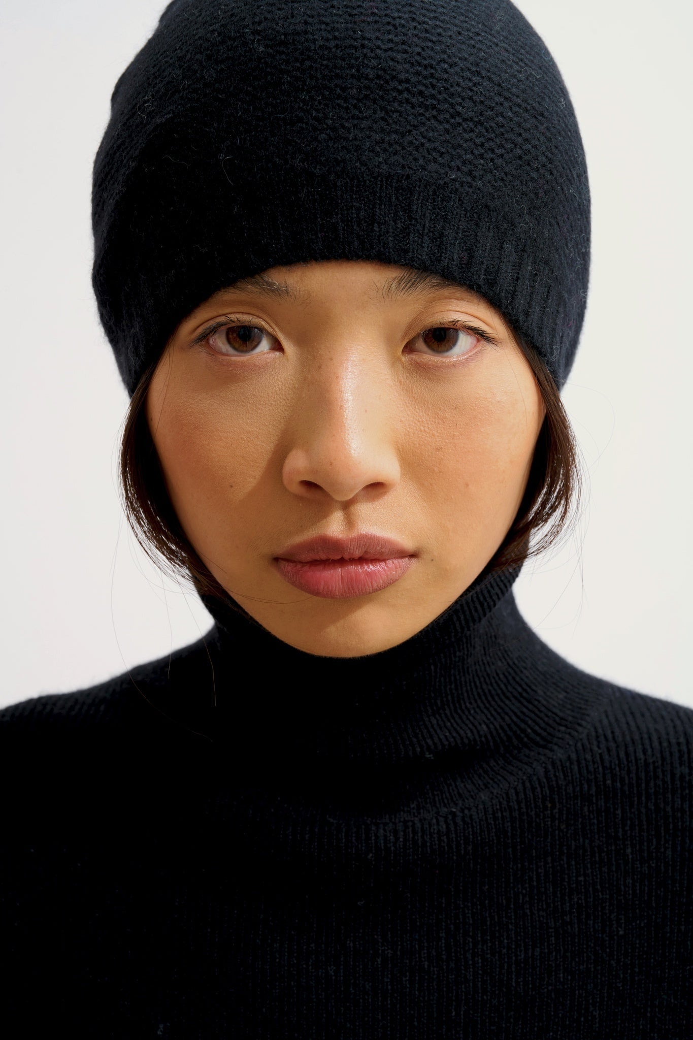 STEFANA bonnet 4 fils noir 100% cachemire