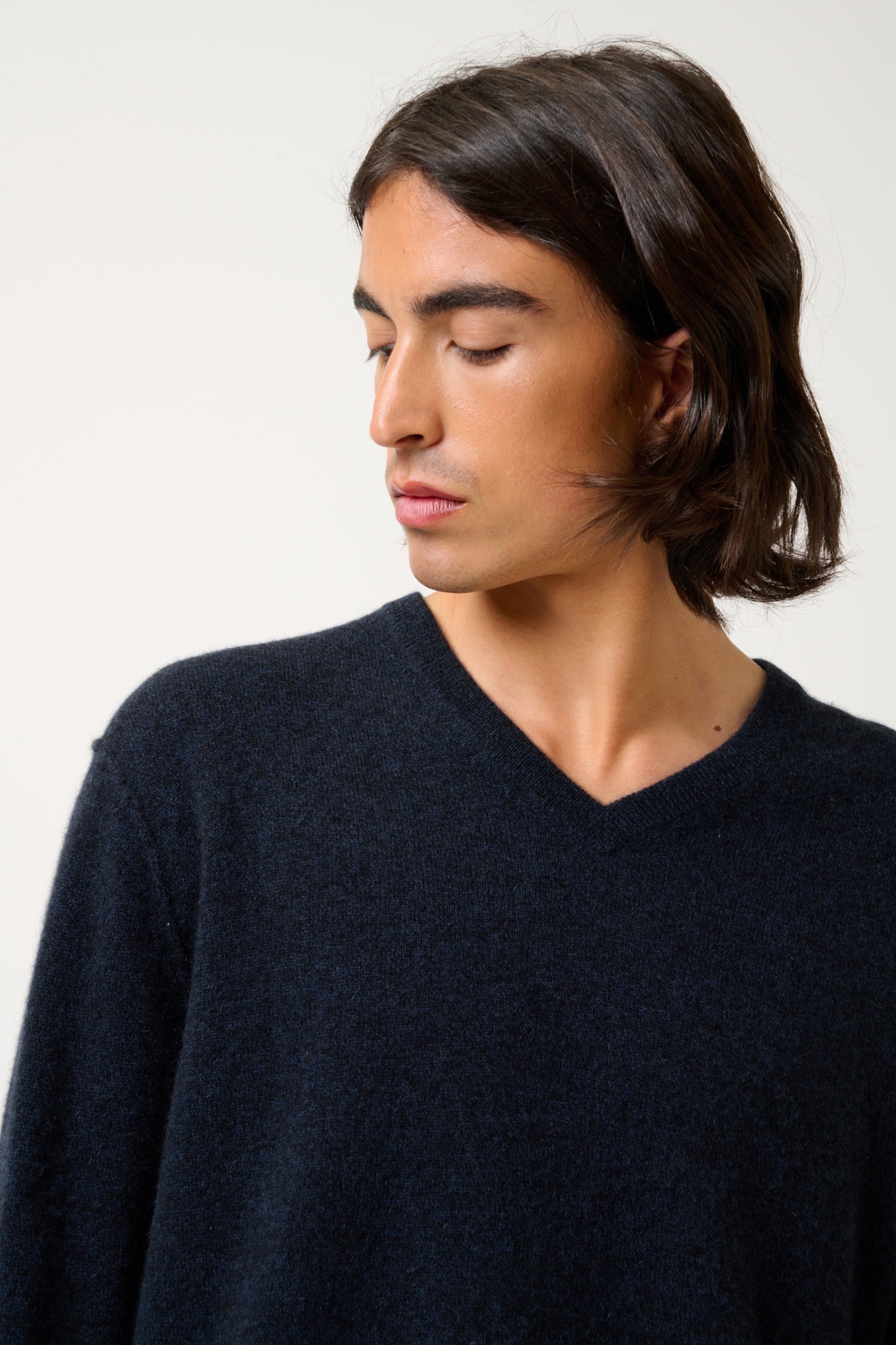 TIMEO caviar v-neck sweater 100% cashmere