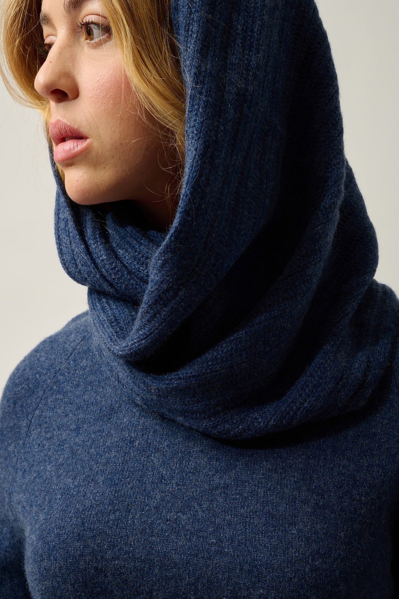 TOMMY 4-lagiger Ocean Heather Halswärmer aus 100 % Kaschmir