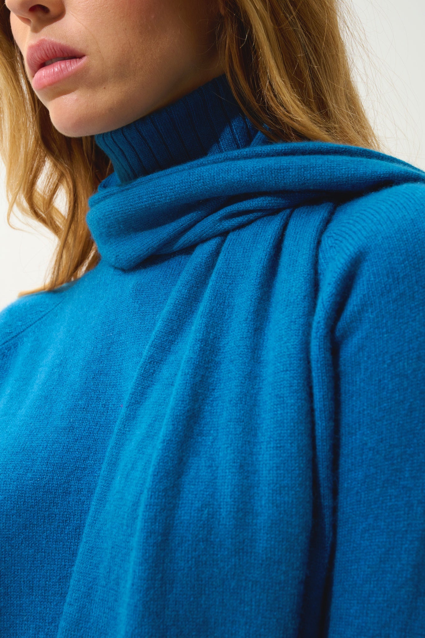 VAYMONT écharpe paon 100% cachemire