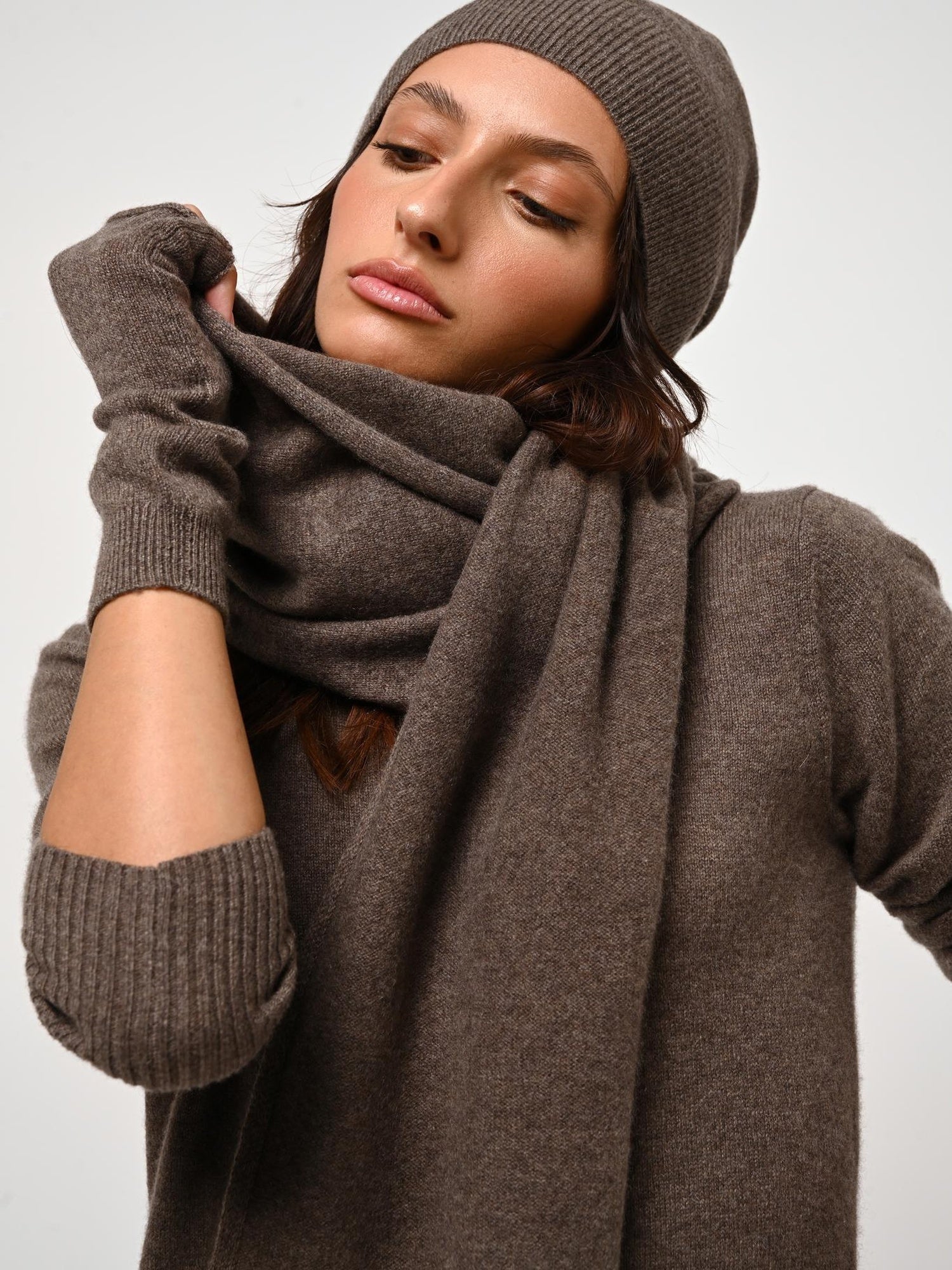 VAYMONT mottled taupe scarf 100% cashmere - Authentic Cashmere