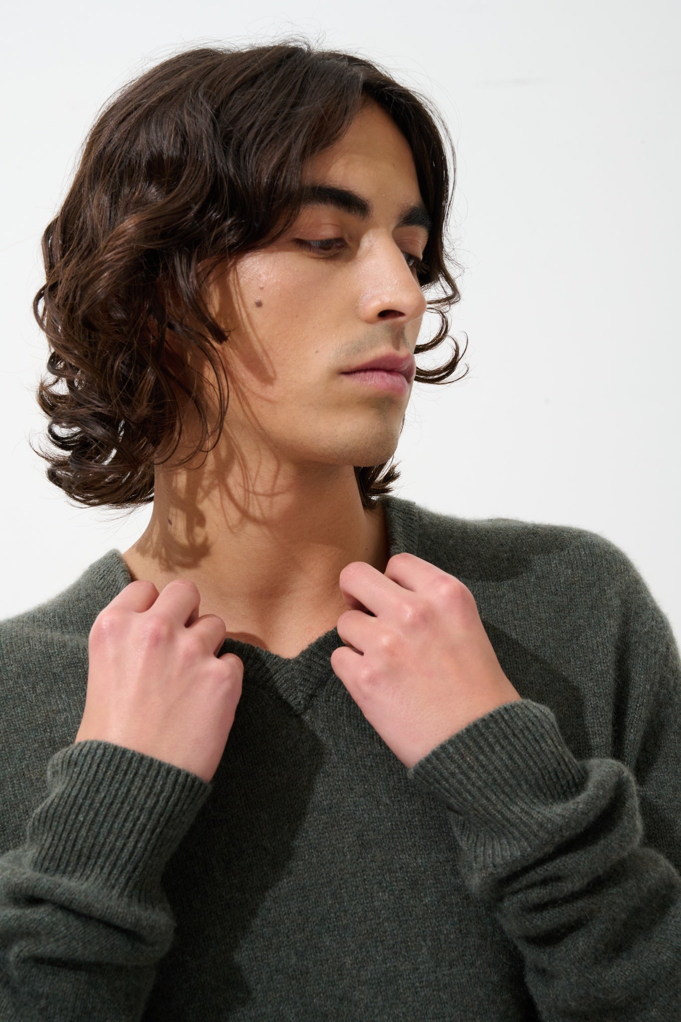 VICTOR pull col v 4 fils kaki chiné 100% cachemire