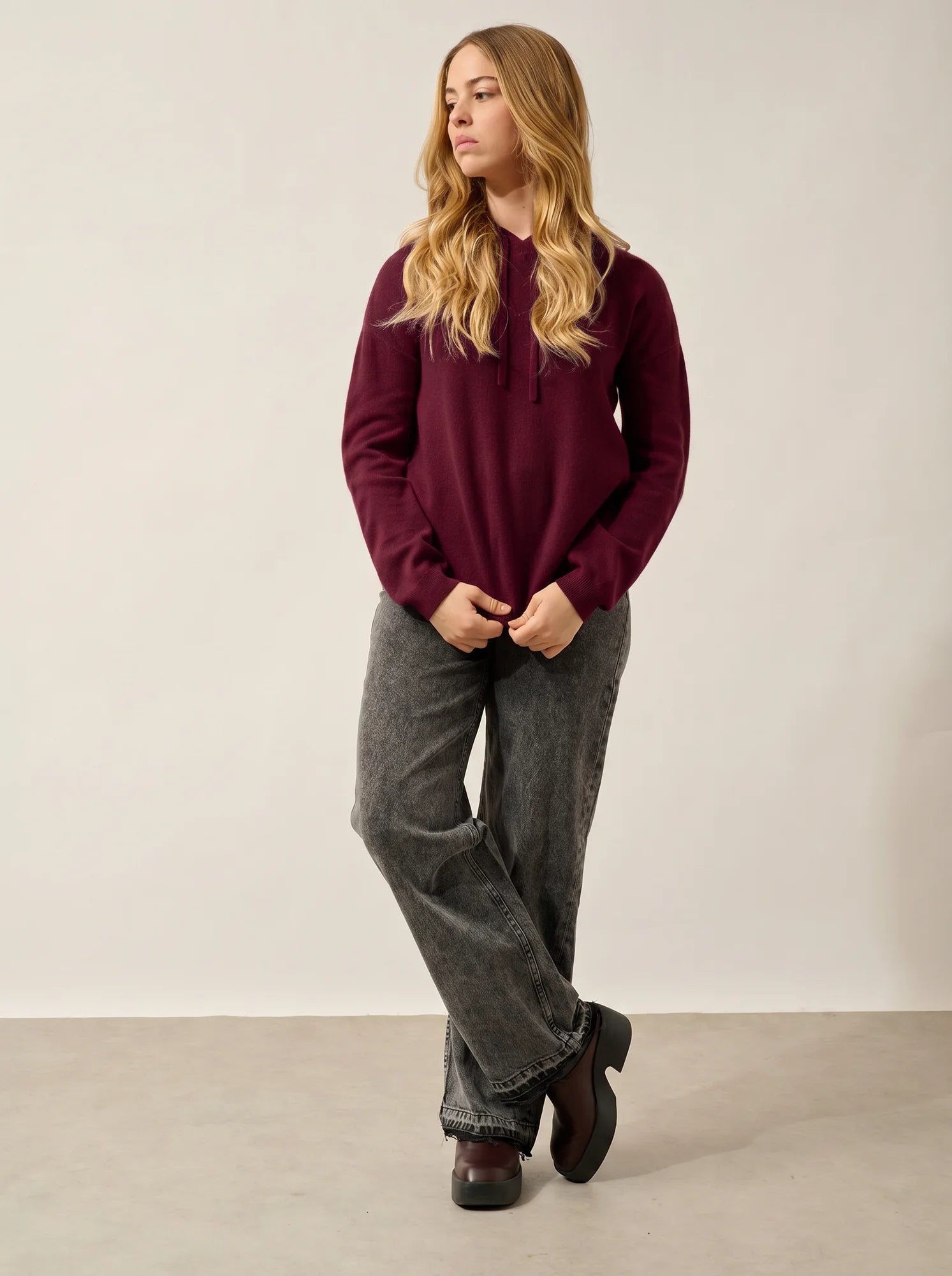 DORTE Pull Capuche Bordeaux