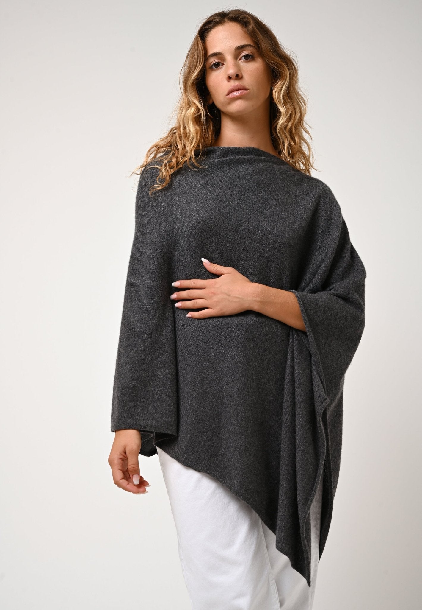 CARRA poncho anthracite chiné 100% cachemire